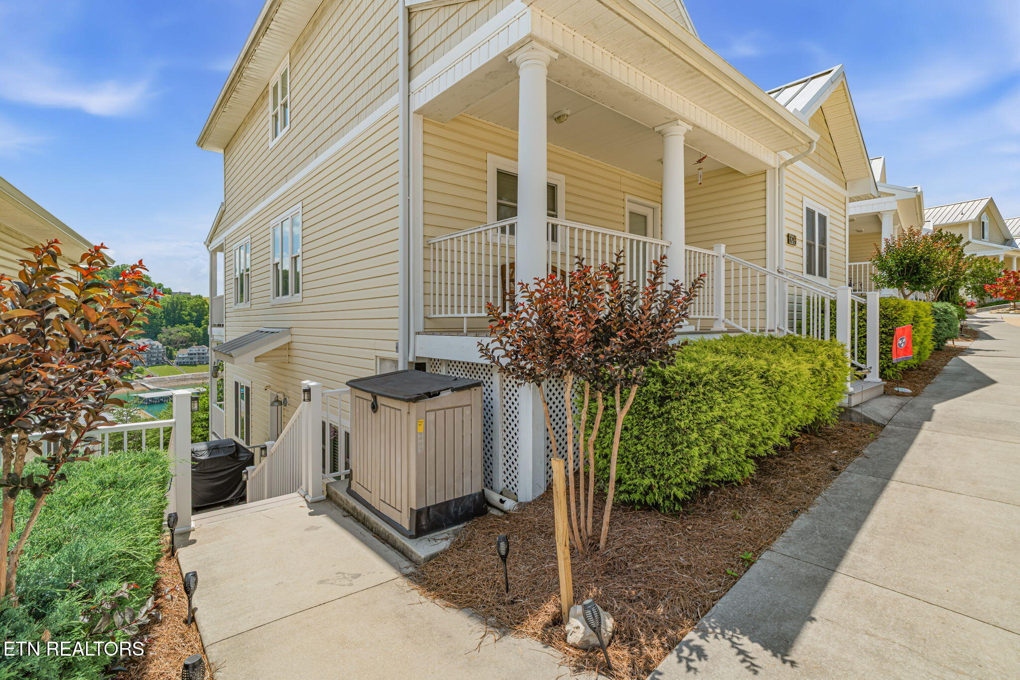 179 N Deer Village Lane Lafollette TN 37766