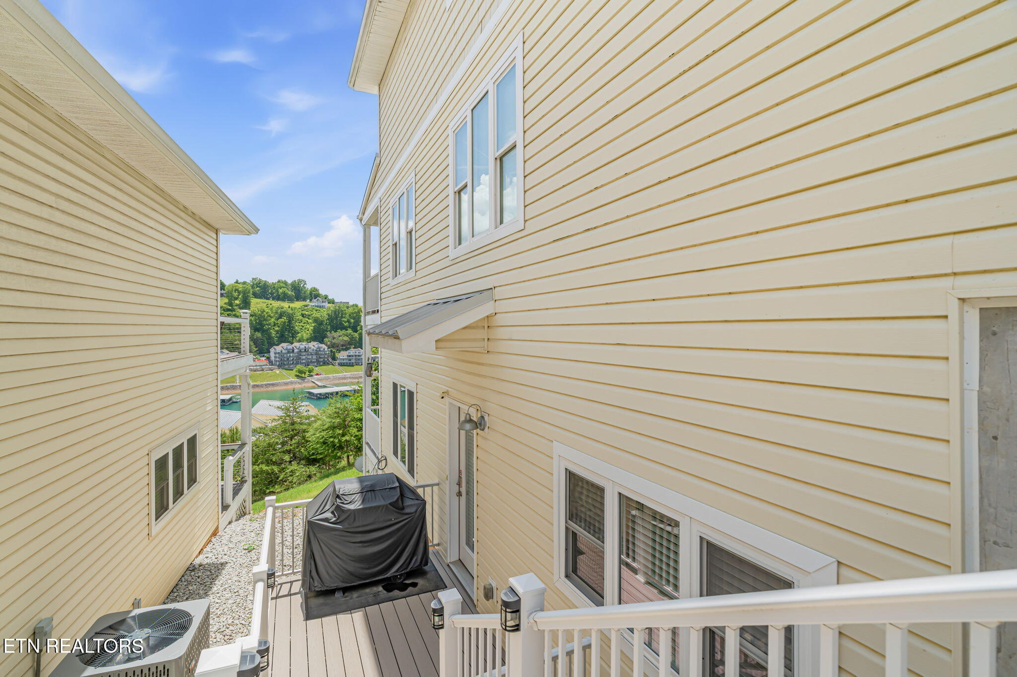 179 N Deer Village Lane Lafollette TN 37766
