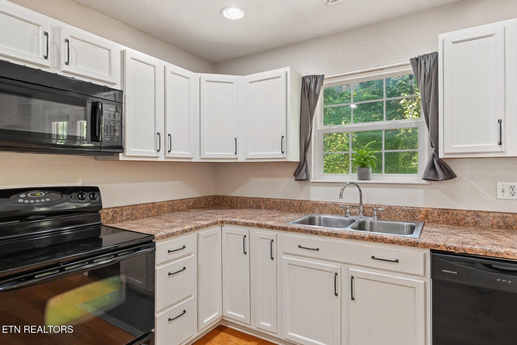 827 Blue Spruce Way Knoxville TN 37912