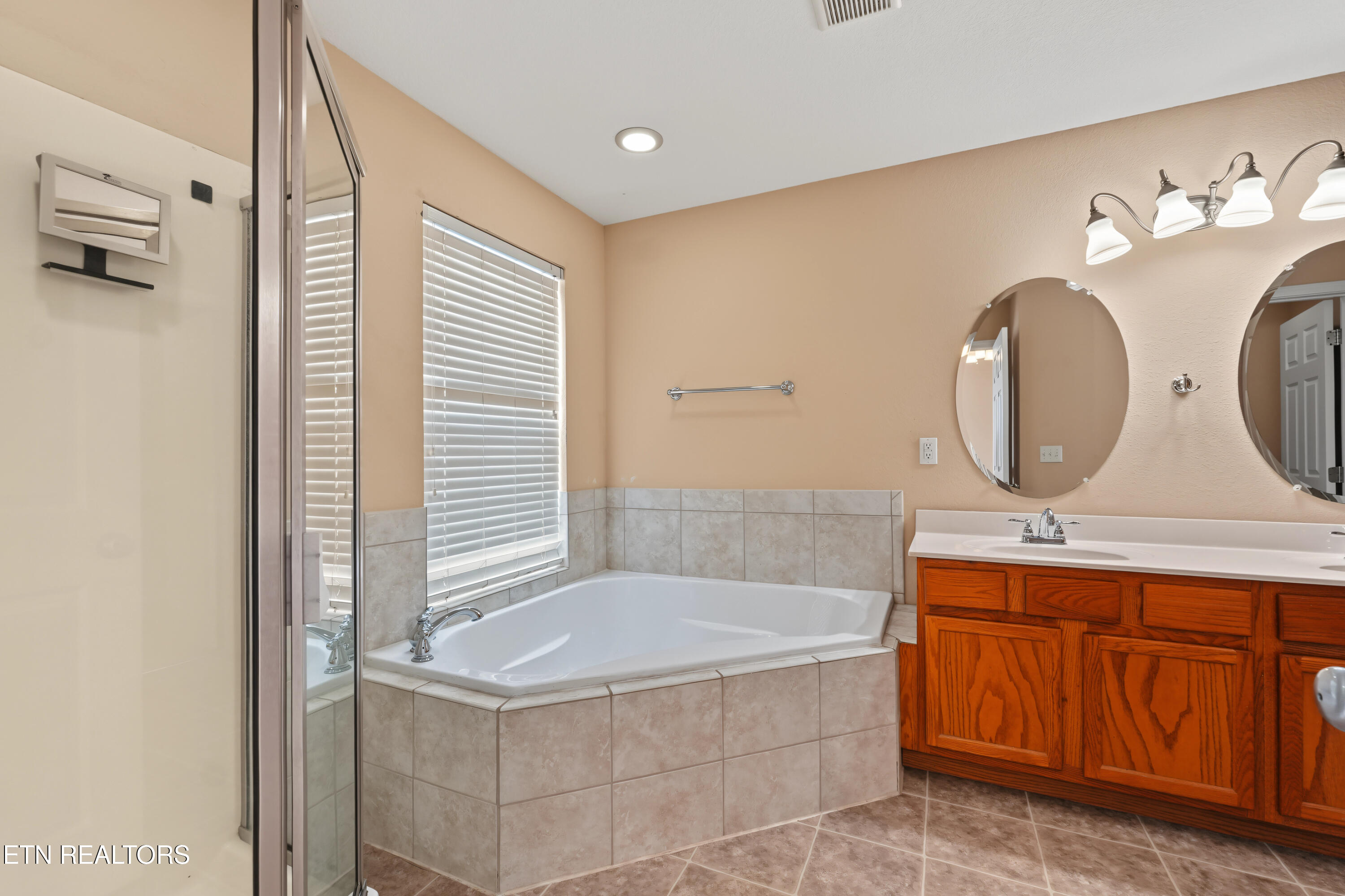 827 Blue Spruce Way Knoxville TN 37912