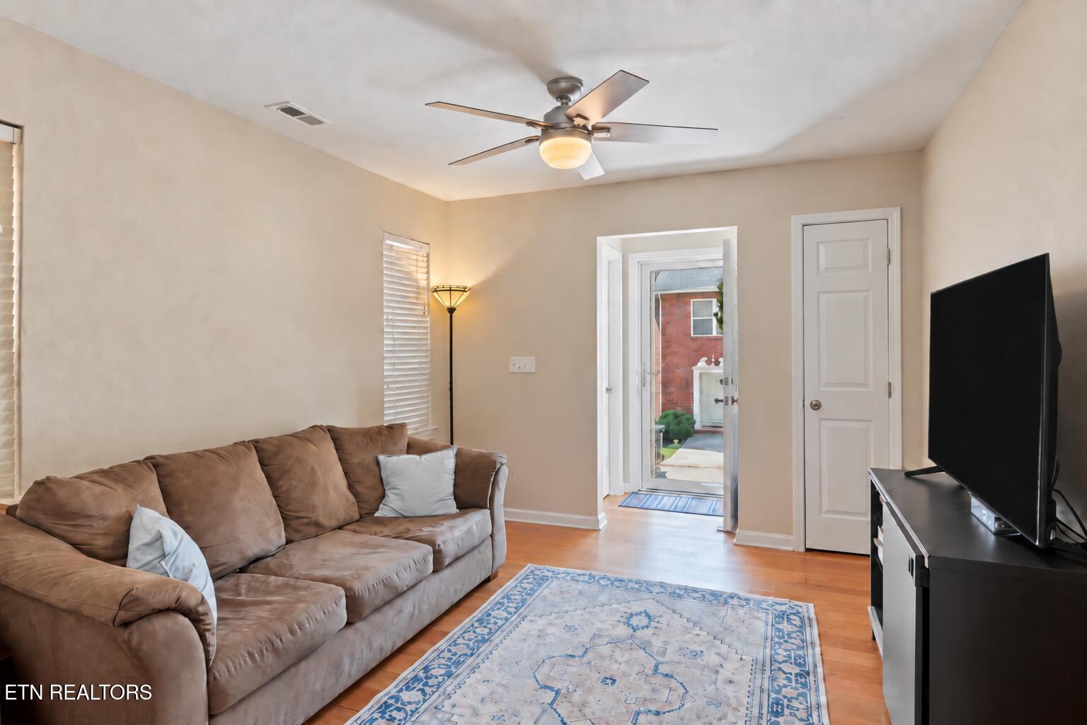827 Blue Spruce Way Knoxville TN 37912