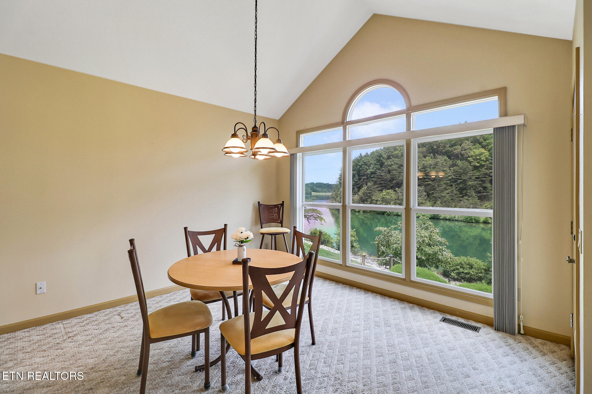137 Lafayette Crossville TN 38558