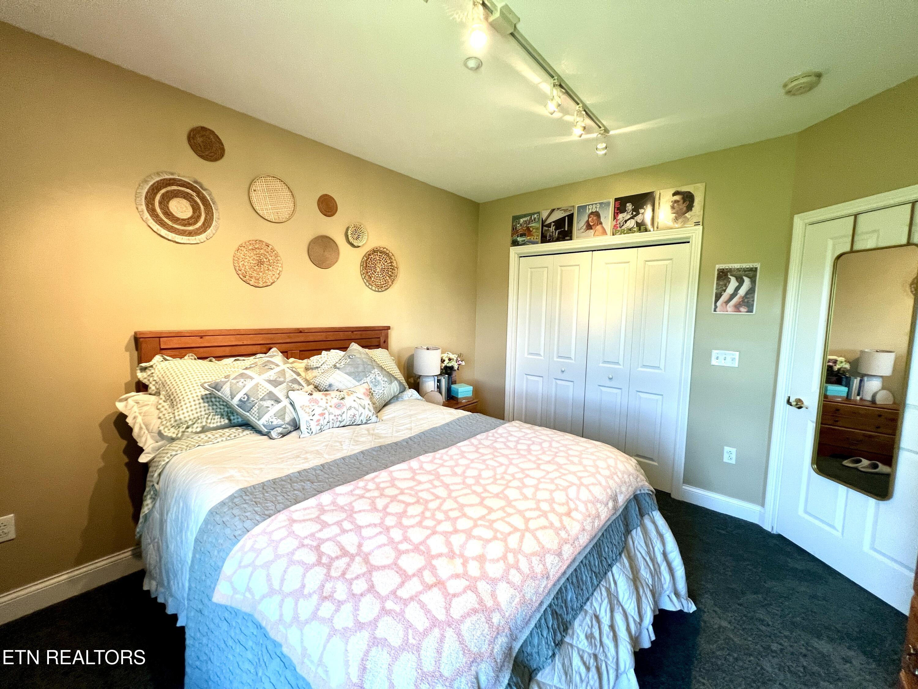 1283 Highway 139 Dandridge TN 37725