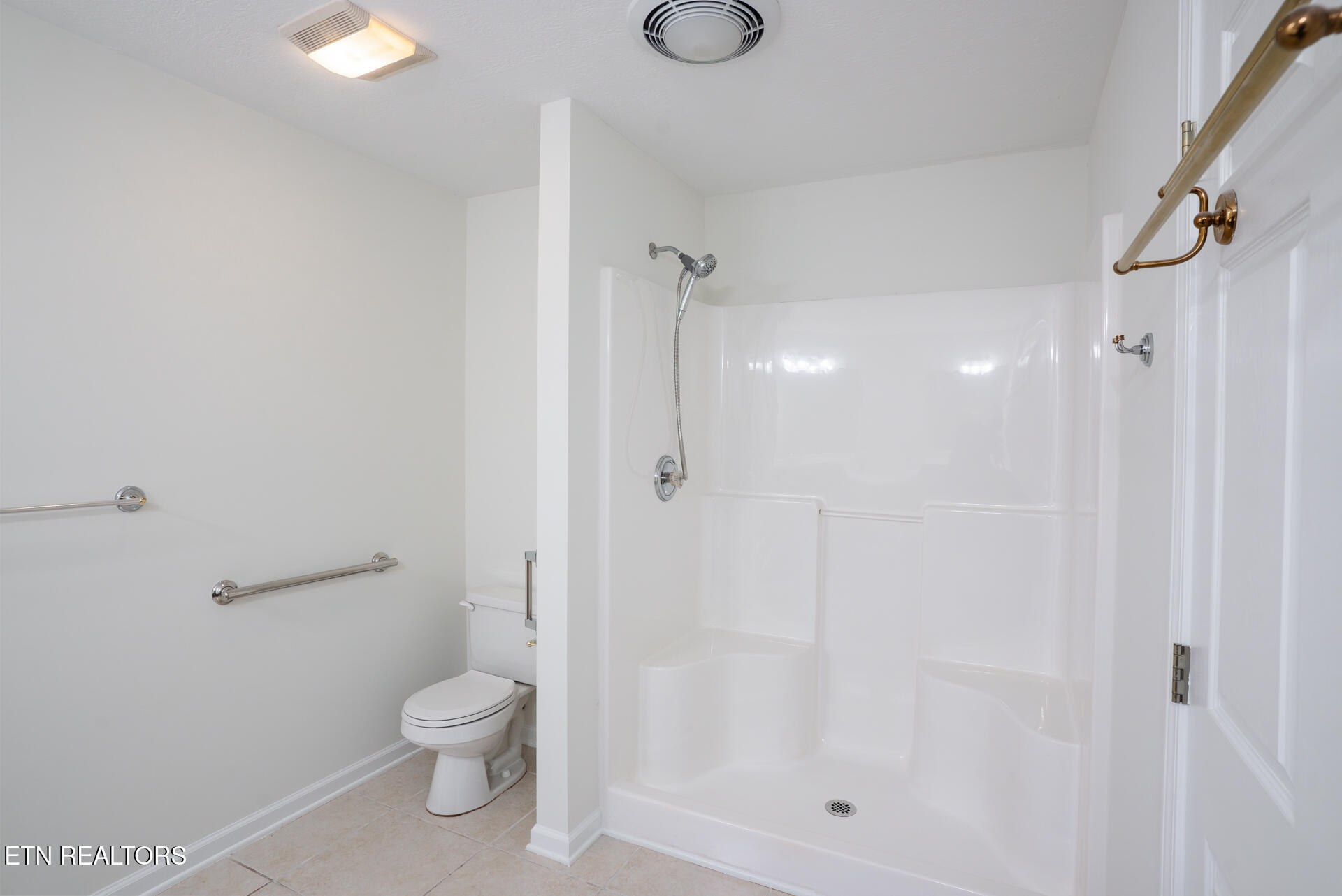 215 Royal Oaks Drive Maryville TN 37801
