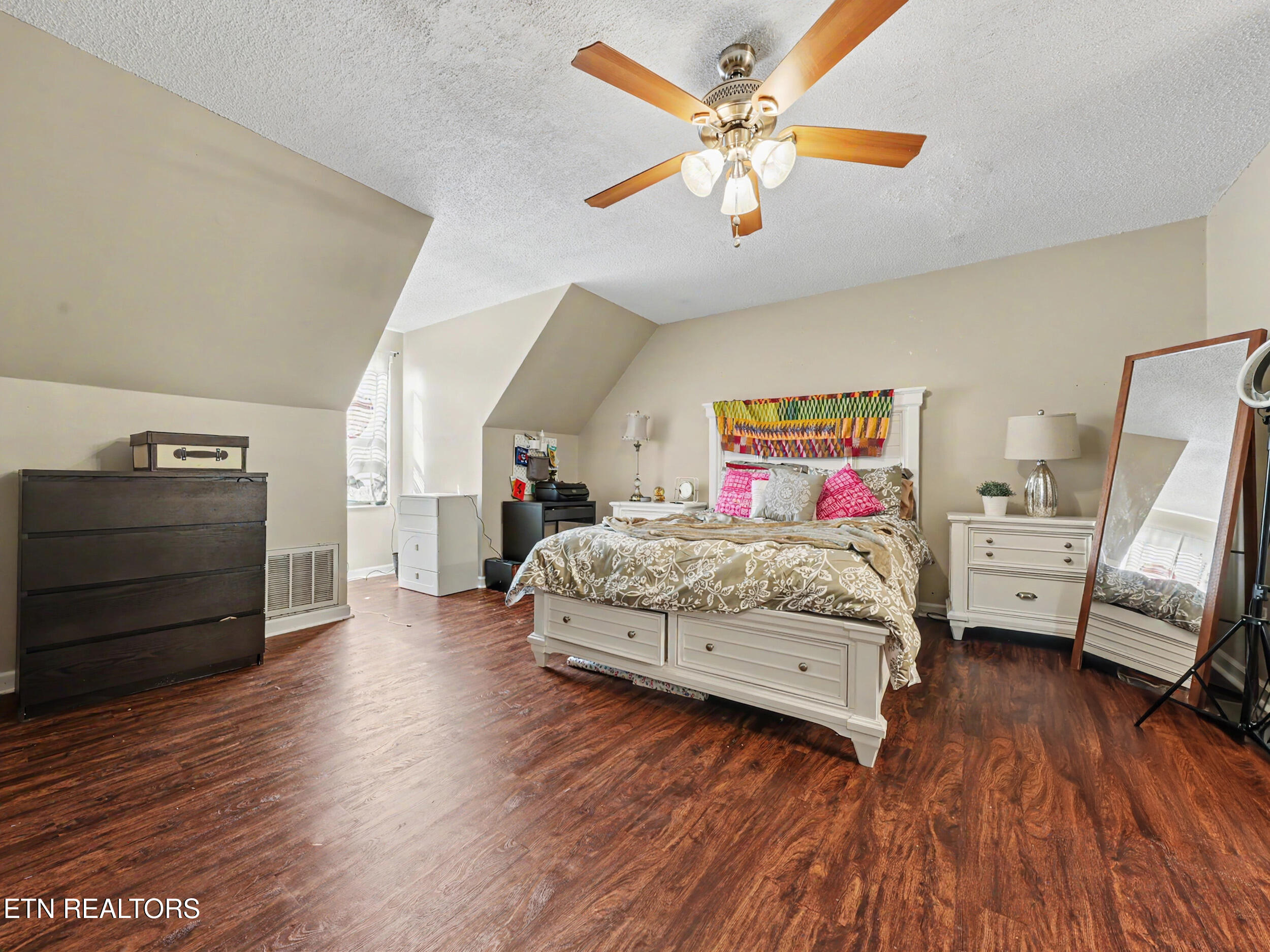 933 Bradley Bell Drive Knoxville TN 37938