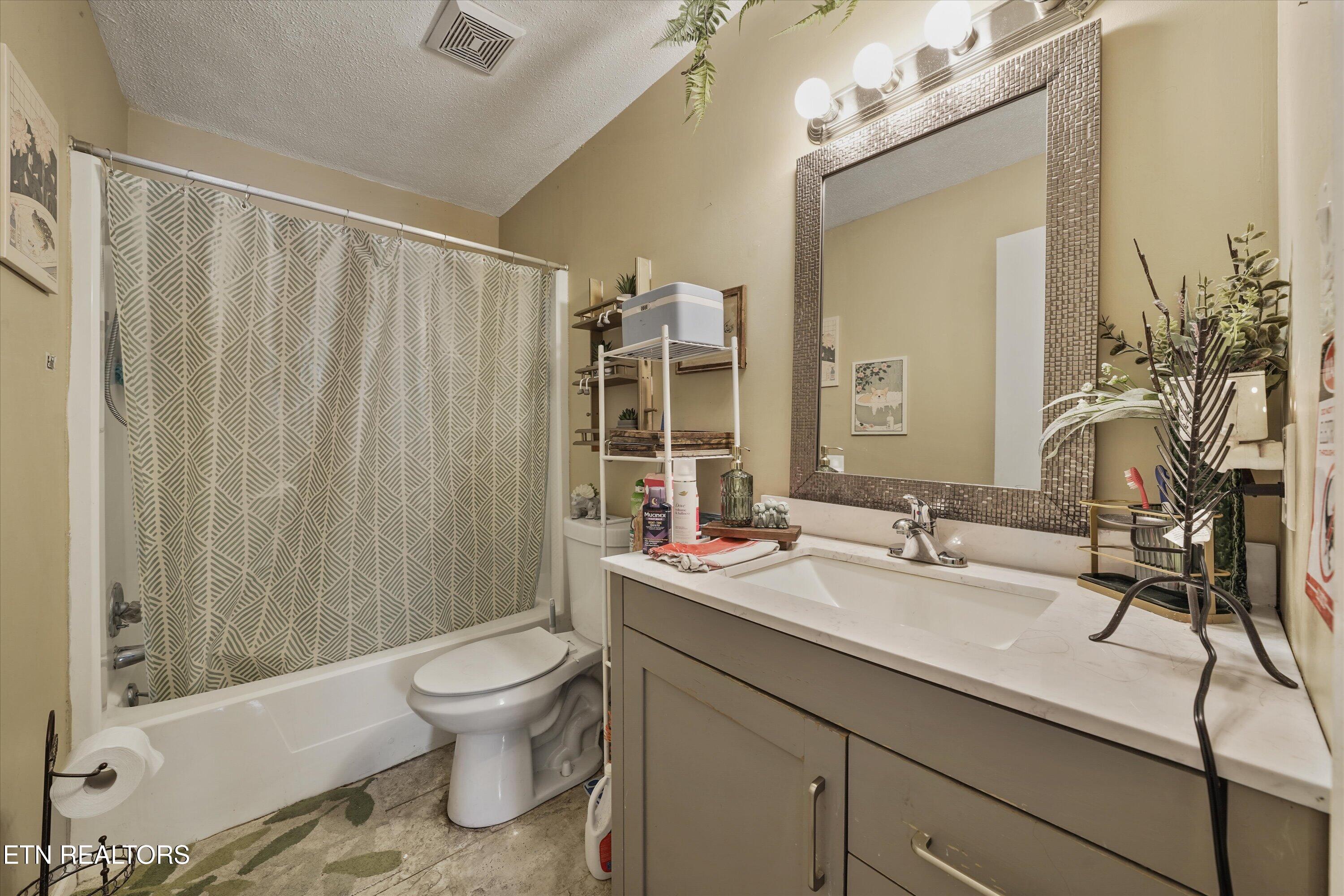 8703 Olde Colony Trail Knoxville TN 37923