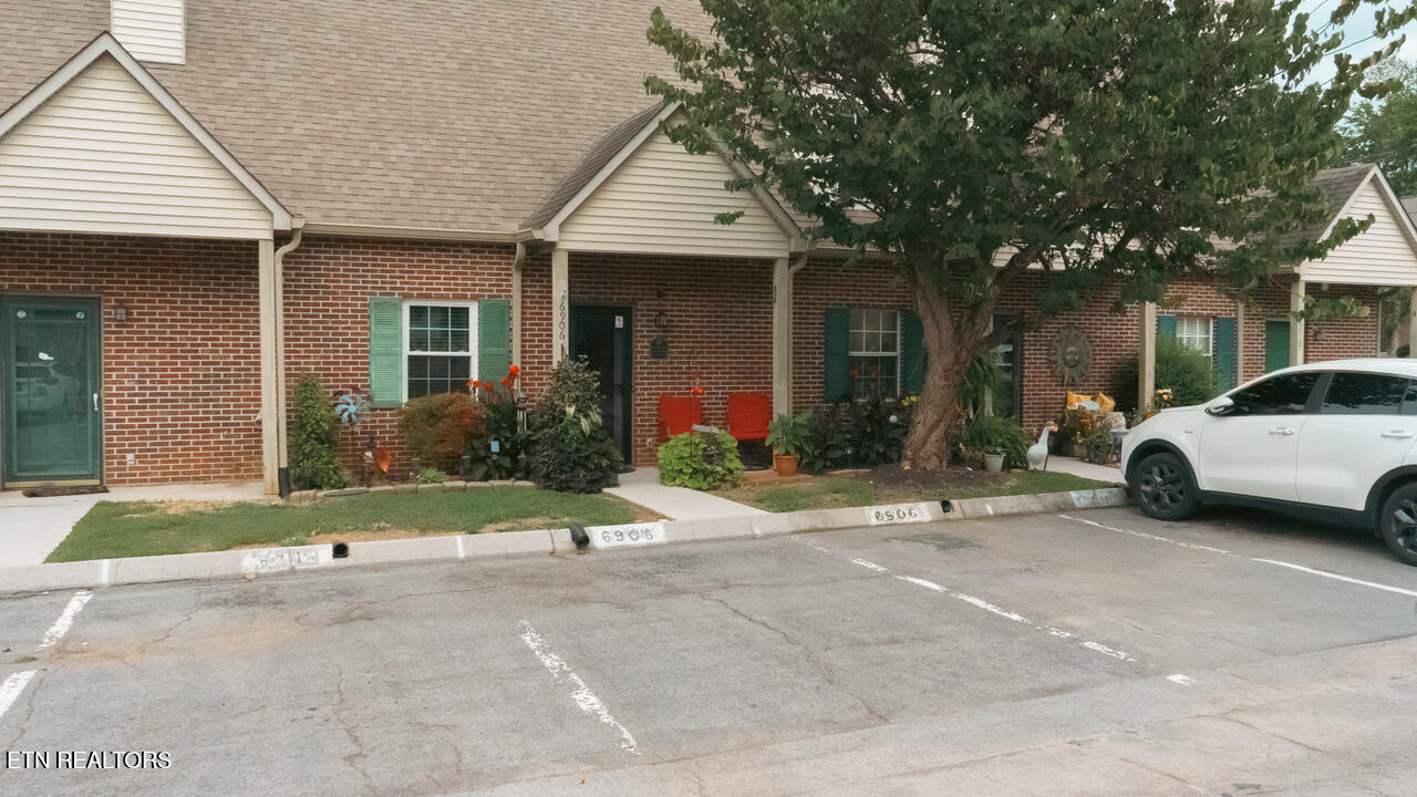 6906 Kings Crossing Way Knoxville TN 37918