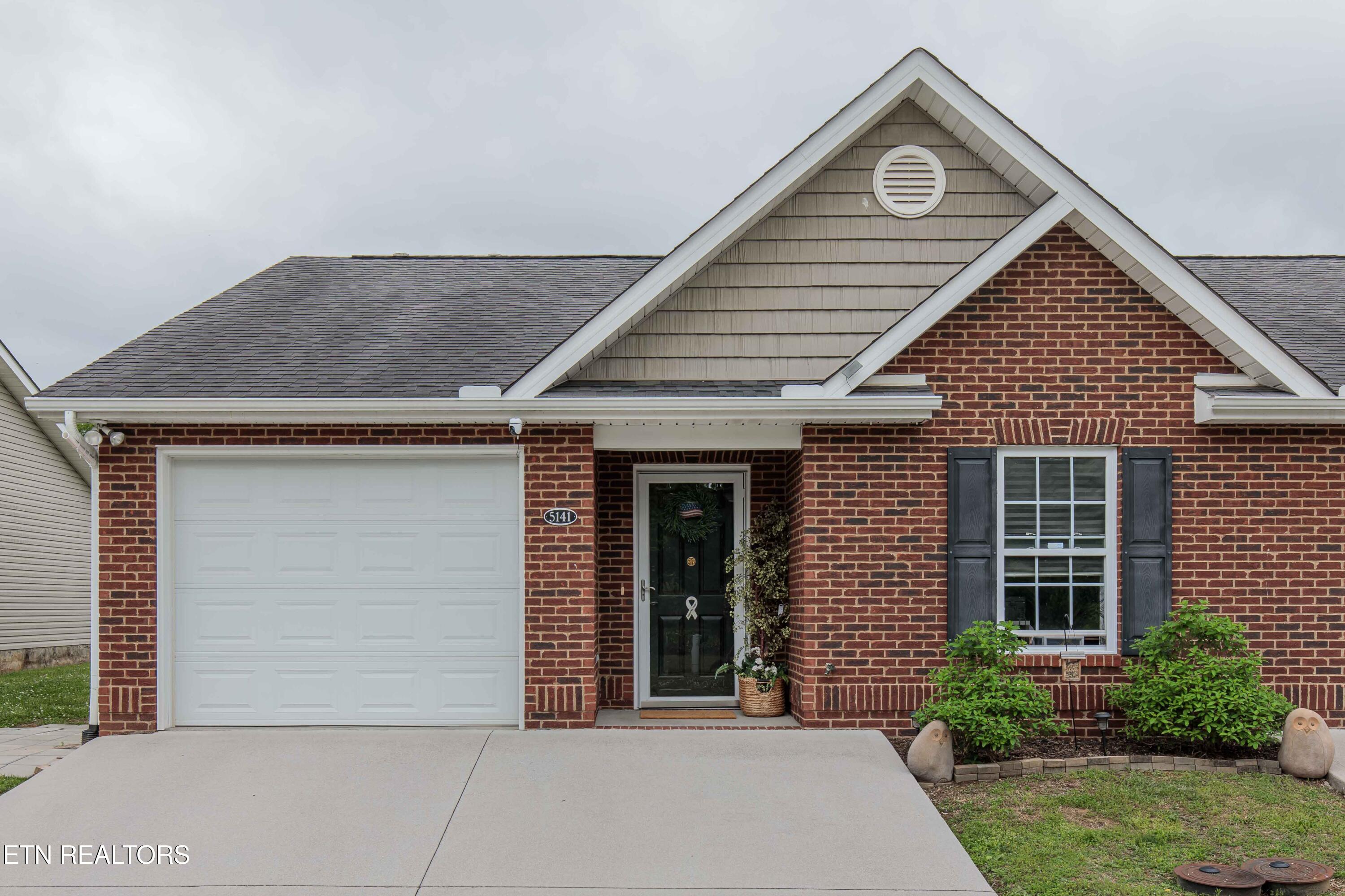5141 Spring Petal Way Knoxville TN 37912