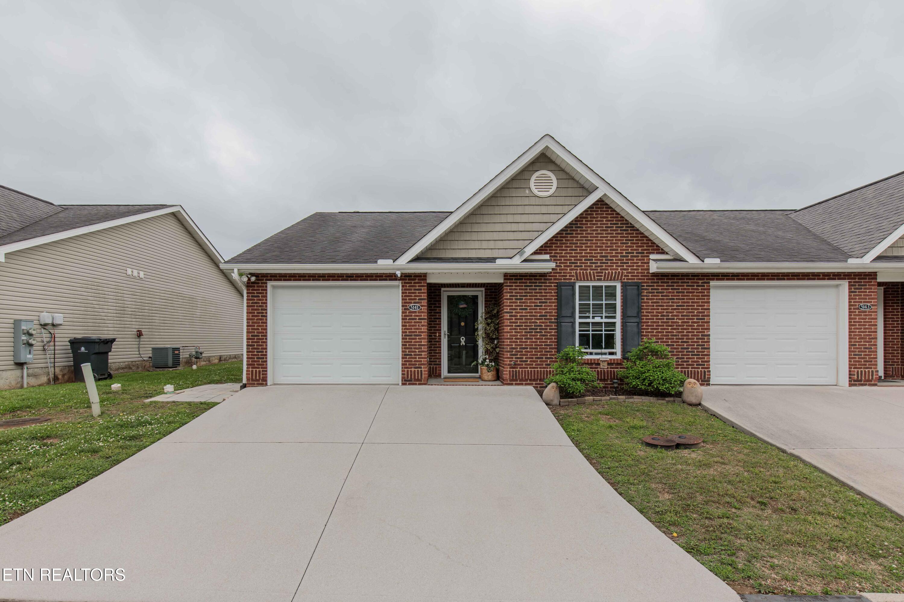 5141 Spring Petal Way Knoxville TN 37912