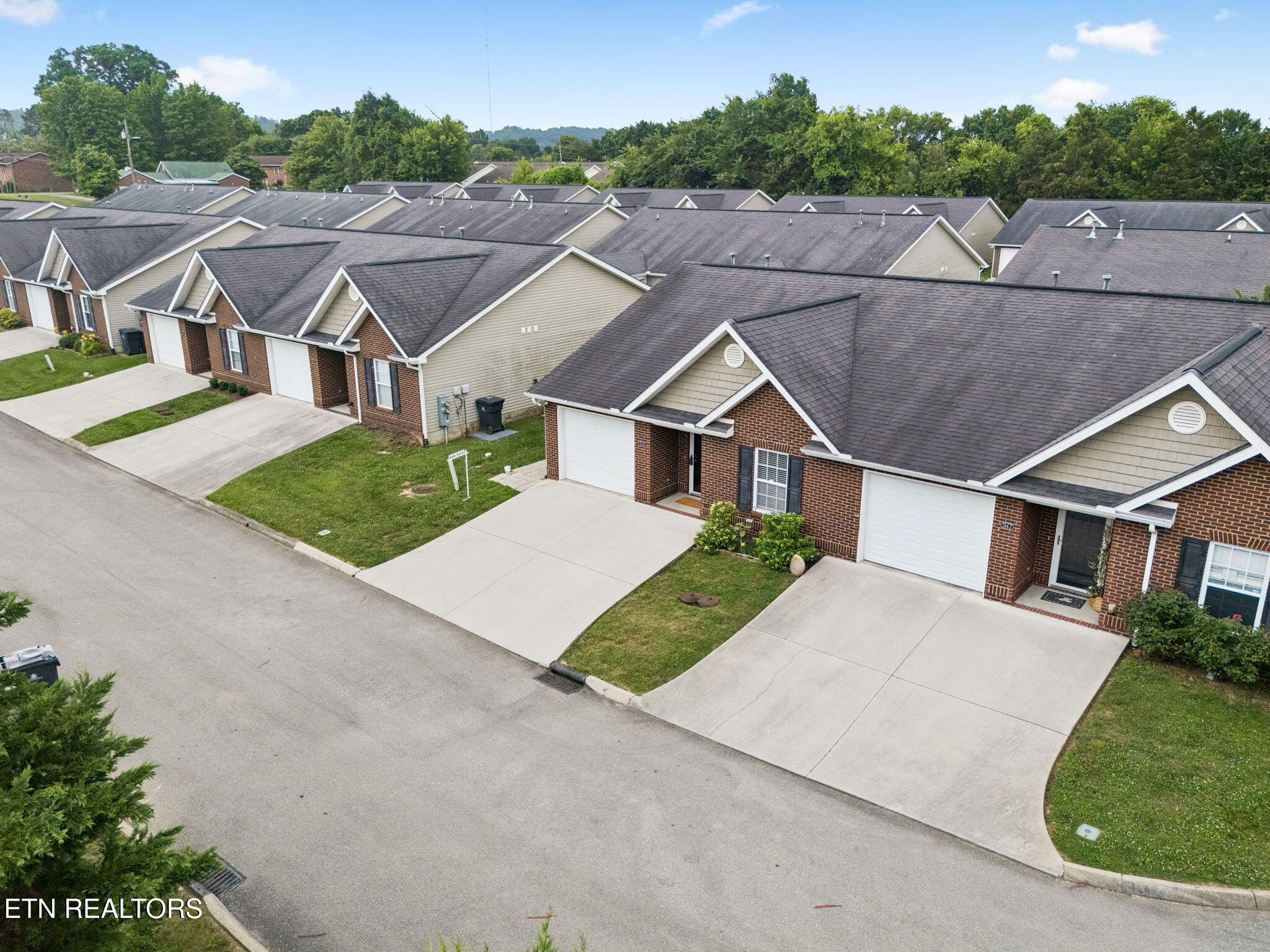 5141 Spring Petal Way Knoxville TN 37912