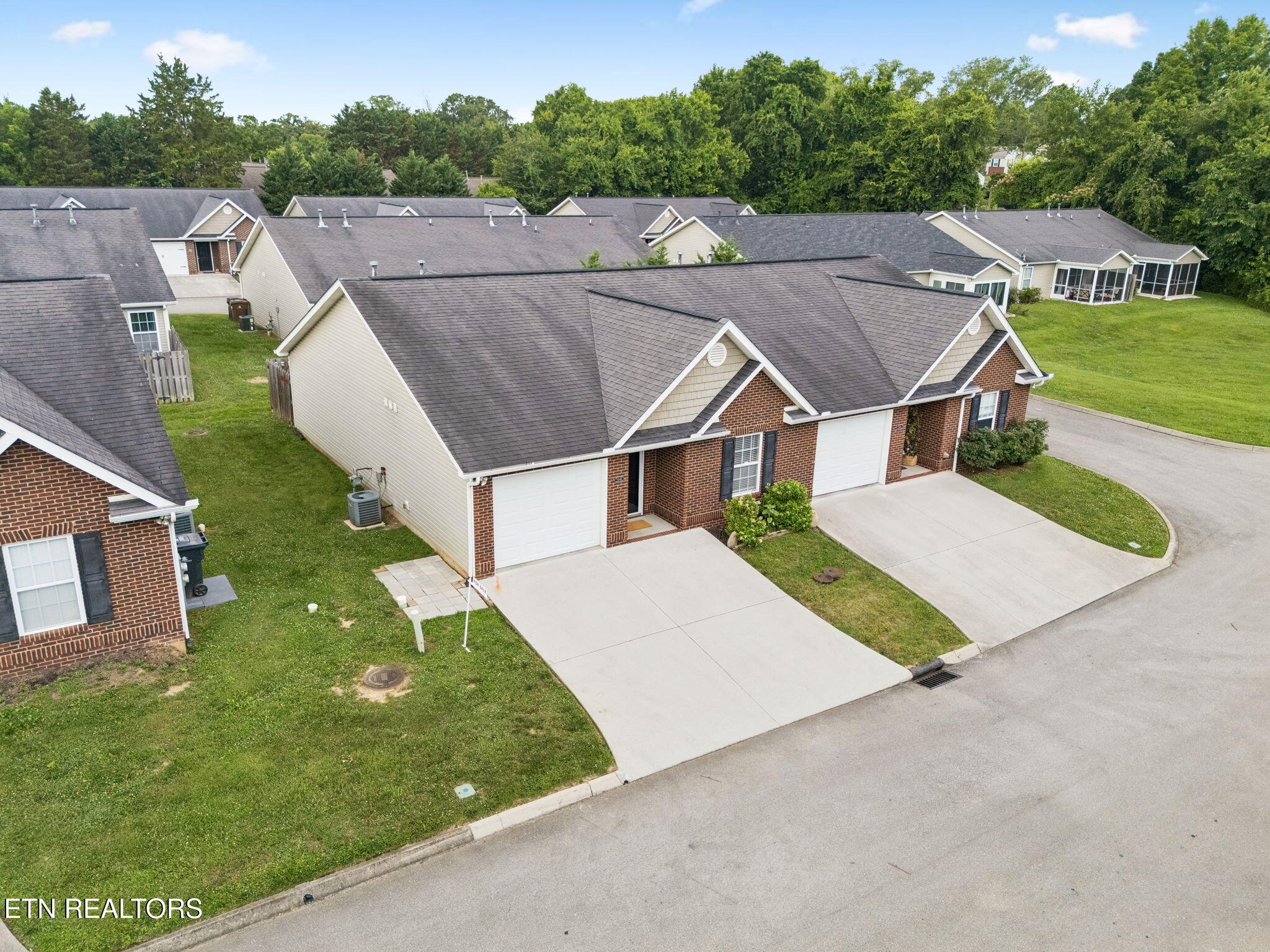 5141 Spring Petal Way Knoxville TN 37912