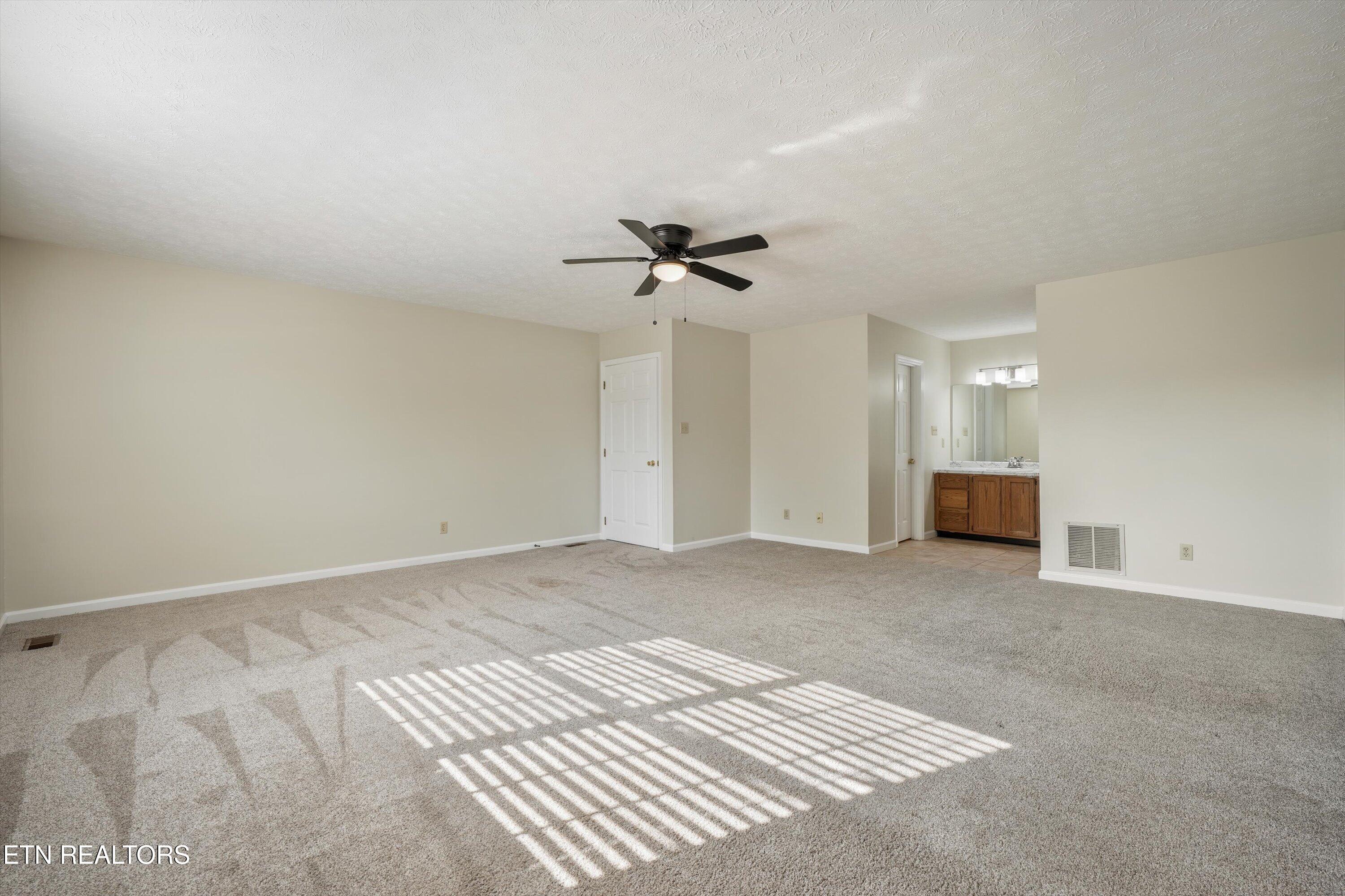 6904 Kings Crossing Way Knoxville TN 37918