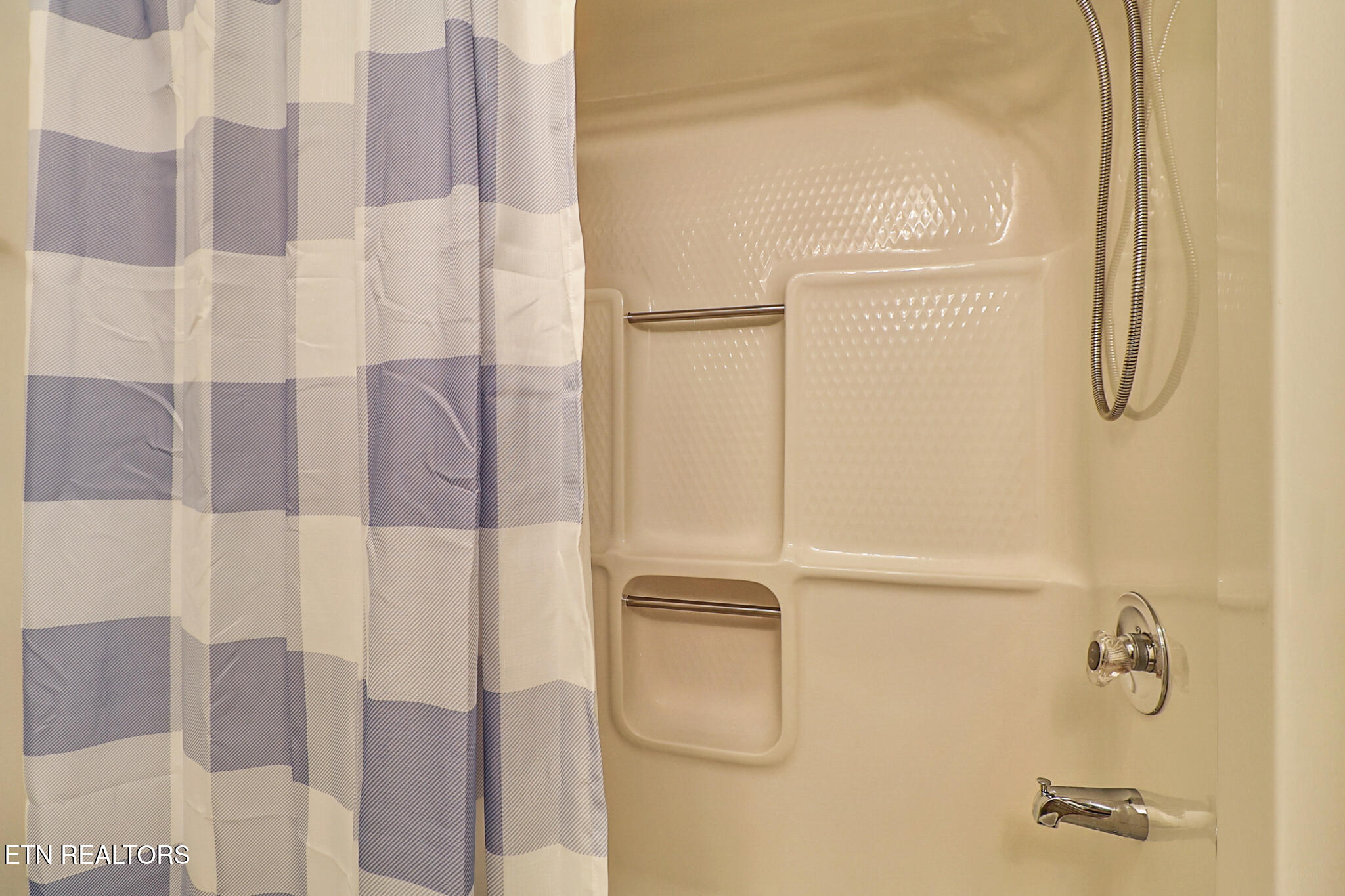 490 River Bend Drive Crossville TN 38555