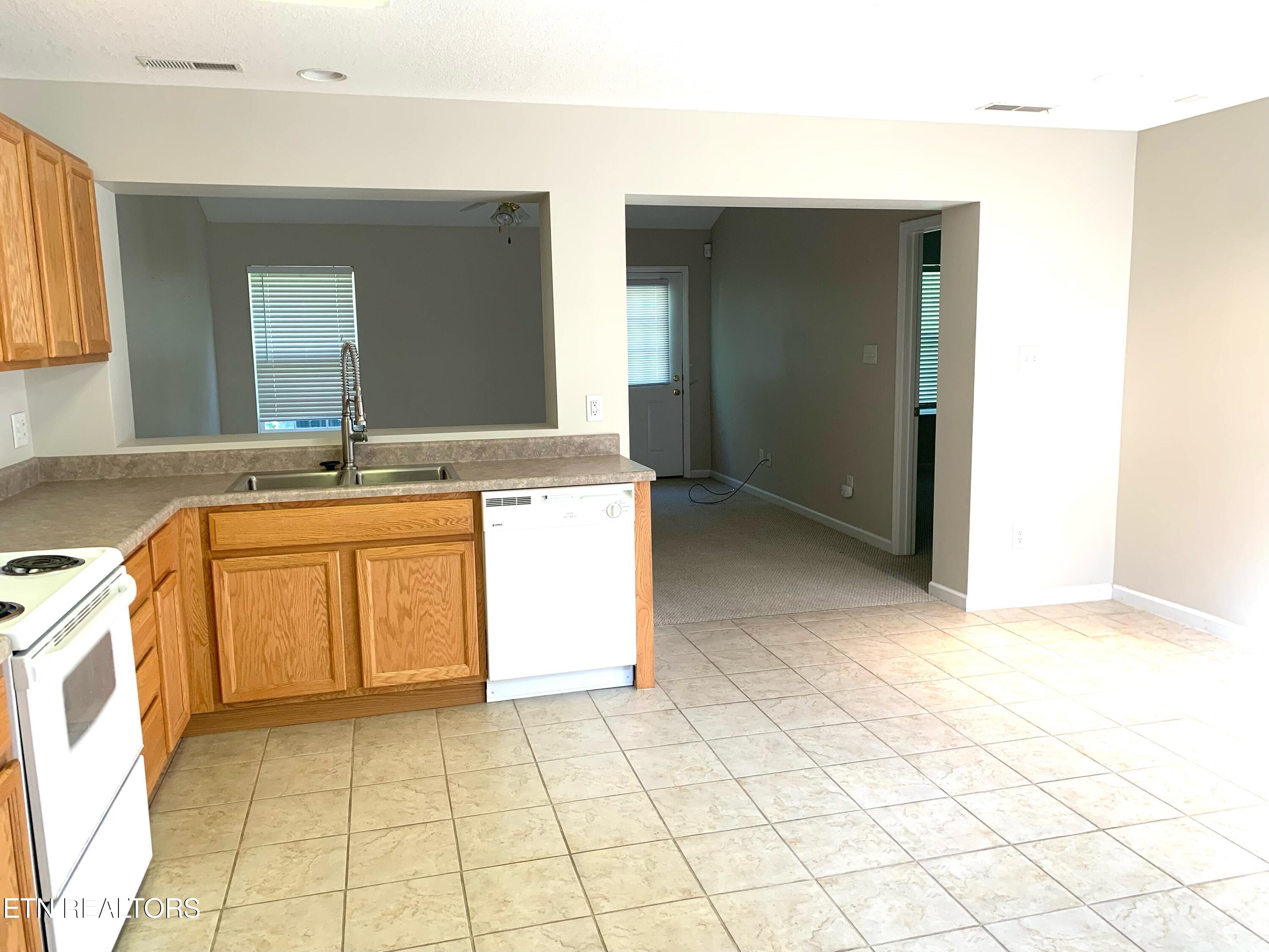 6946 La Christa Way Knoxville TN 37921