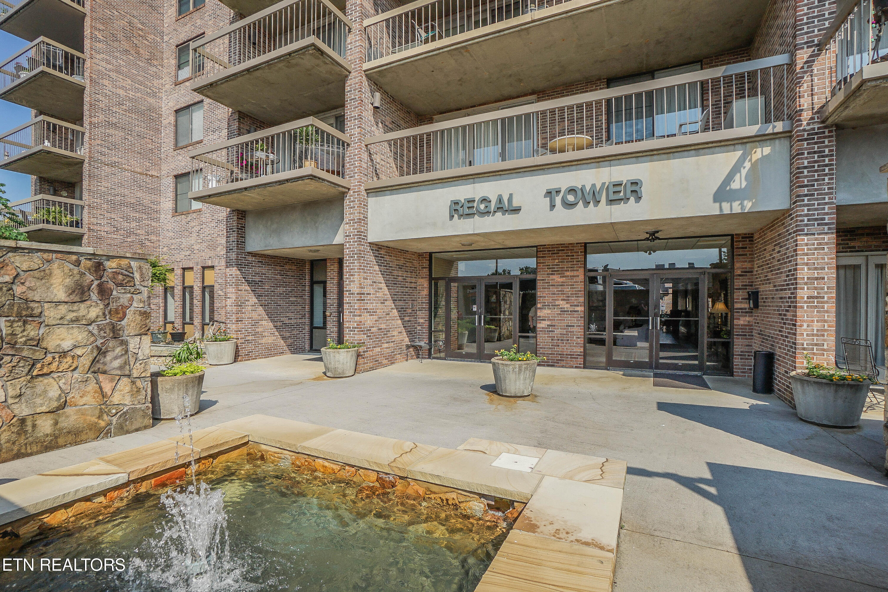 611 Regal Tower Maryville TN 37804