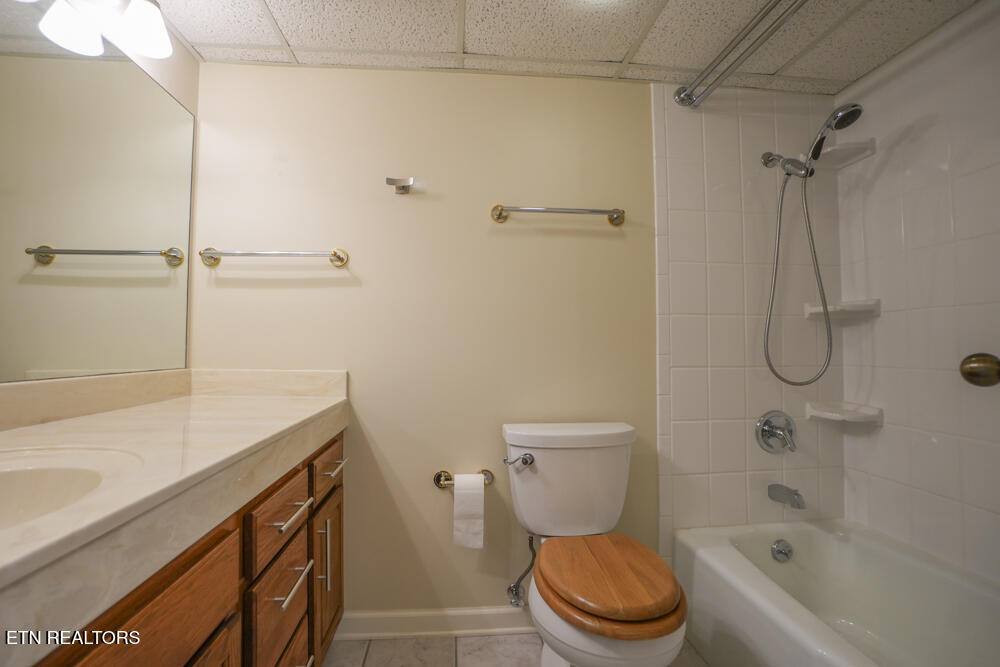611 Regal Tower Maryville TN 37804