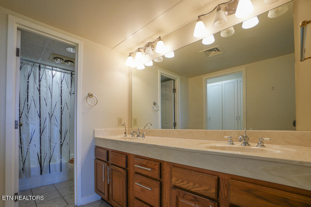 611 Regal Tower Maryville TN 37804