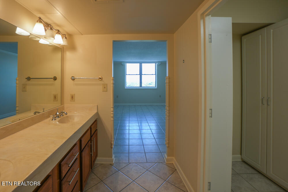 611 Regal Tower Maryville TN 37804
