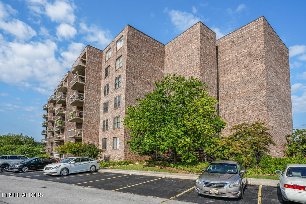 611 Regal Tower Maryville TN 37804