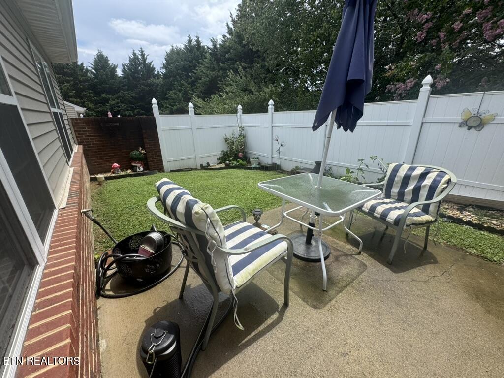 1303 Hazelgreen Way Knoxville TN 37912