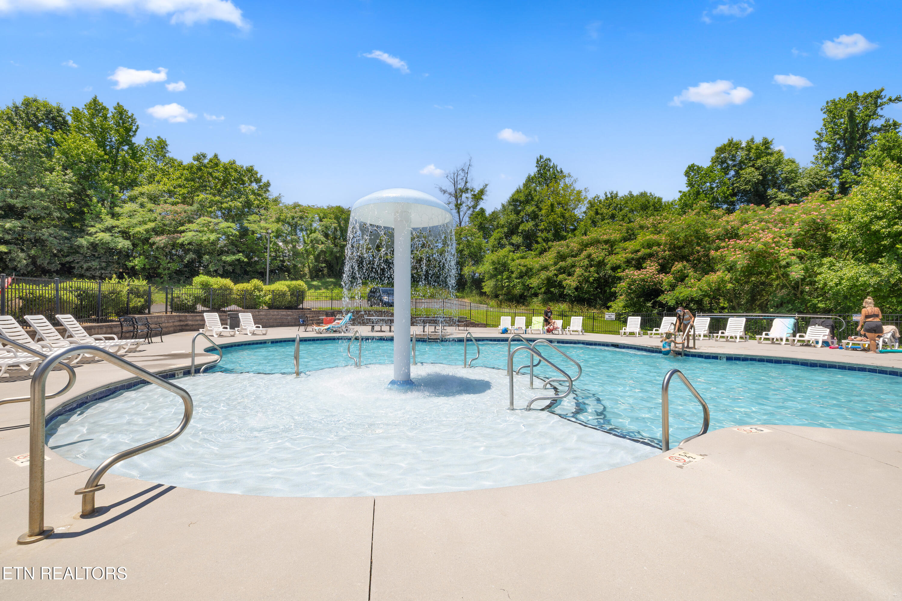 124 Plaza Drive Pigeon Forge TN 37863