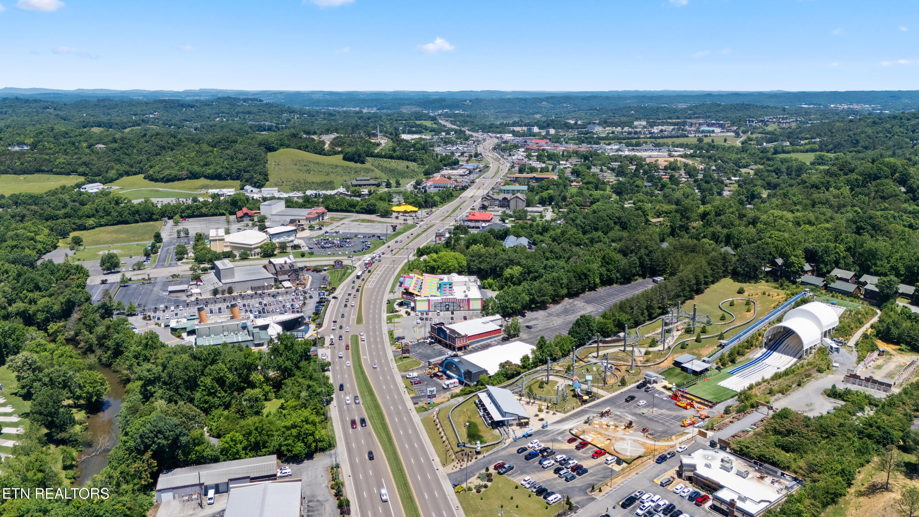 124 Plaza Drive Pigeon Forge TN 37863