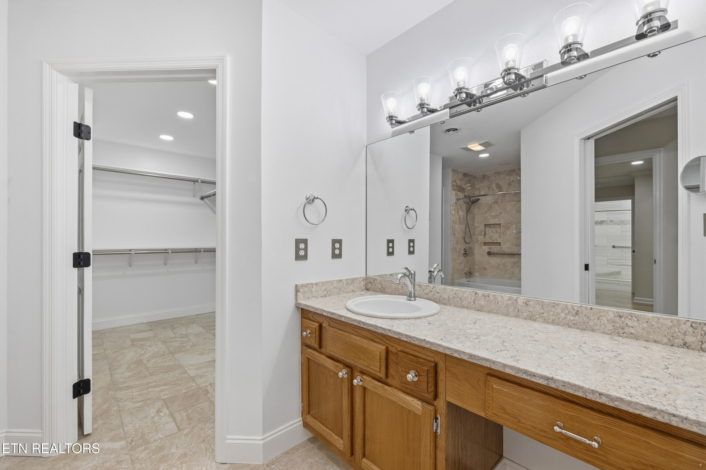 8528 Wisteria Way Knoxville TN 37931