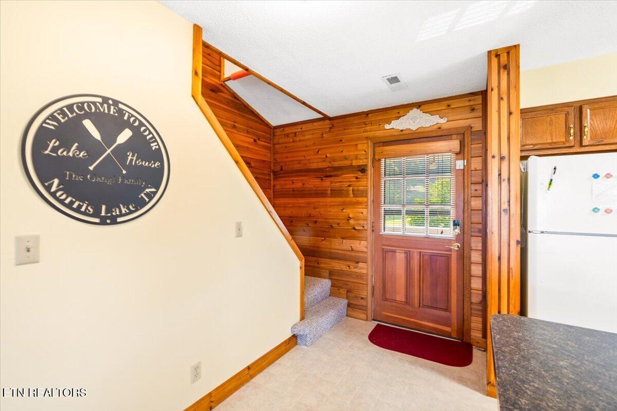 148 Deer Trot Lafollette TN 37766