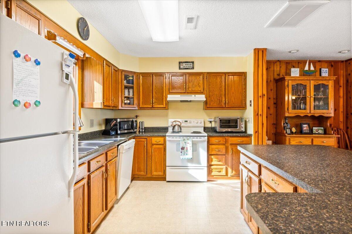 148 Deer Trot Lafollette TN 37766