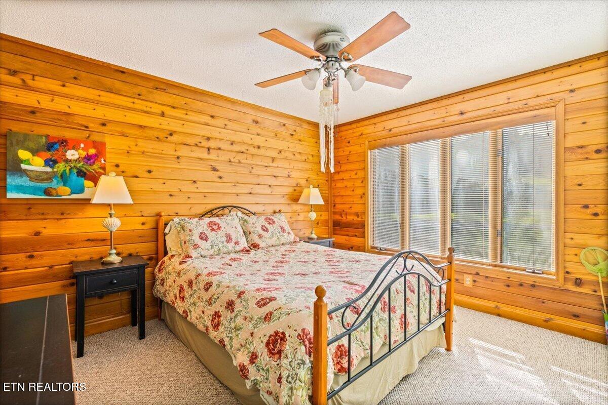 148 Deer Trot Lafollette TN 37766