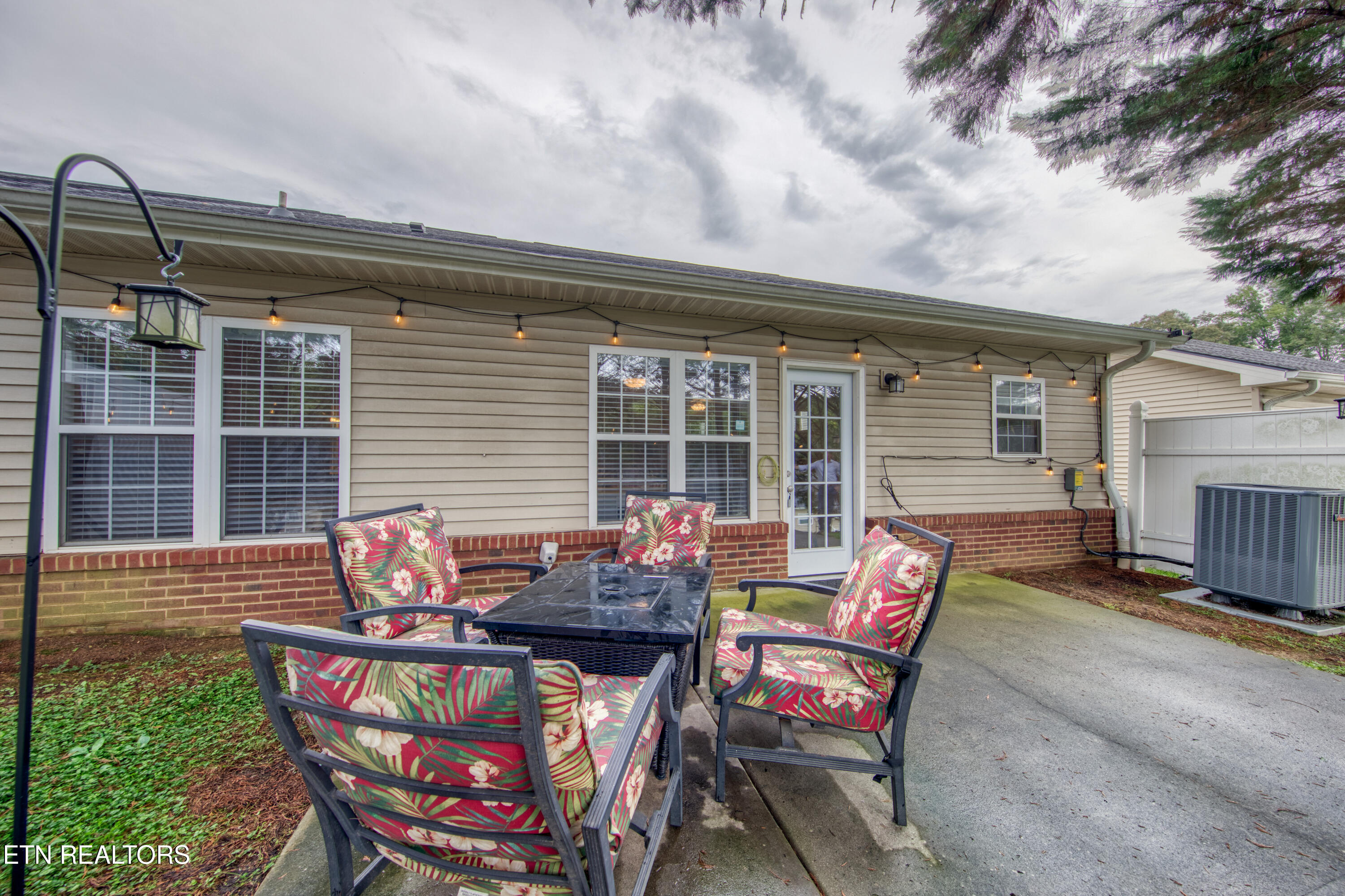 1418 Hazelgreen Way Knoxville TN 37912