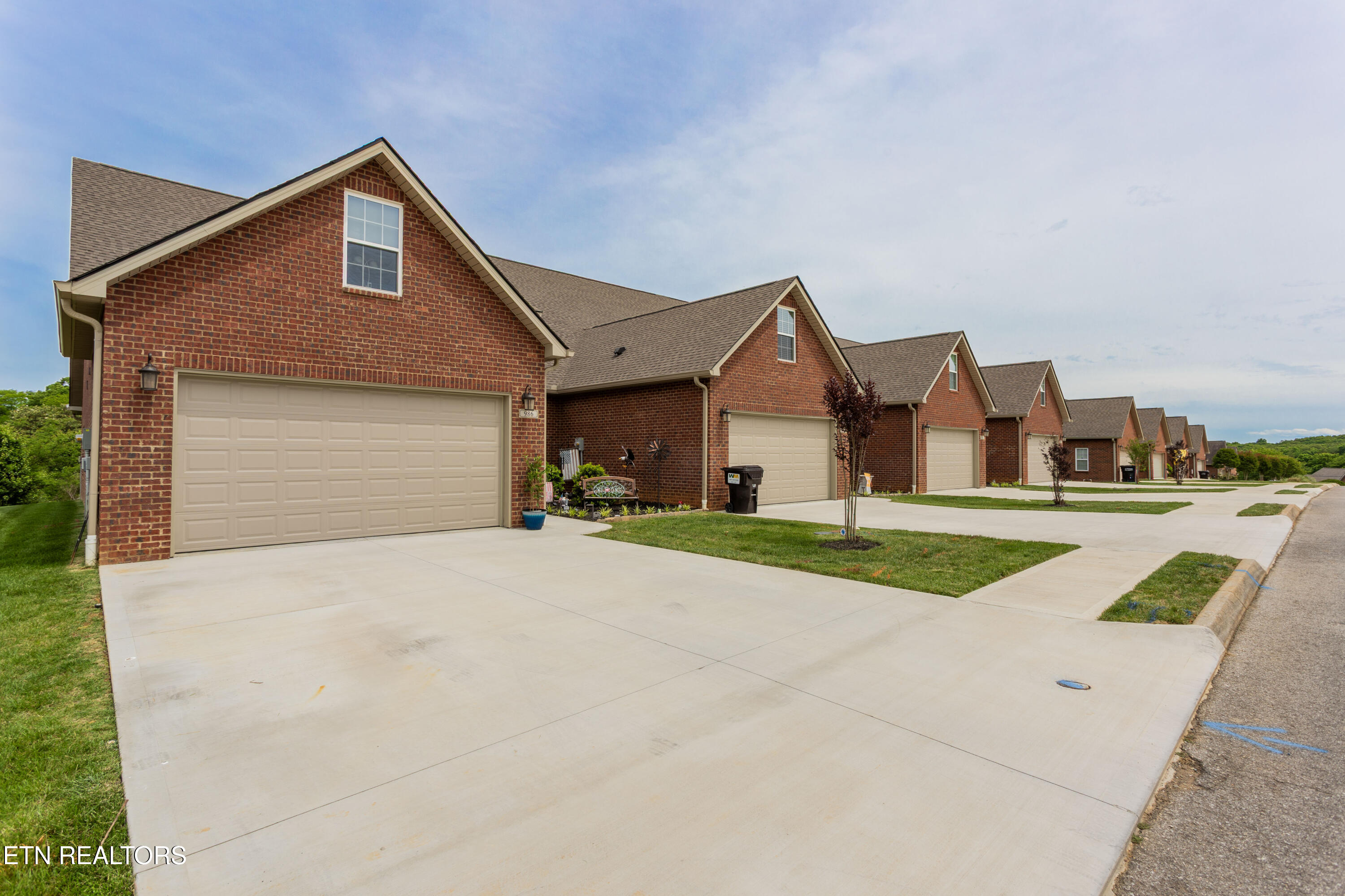 986 Meadow Walk Lane Lenoir City TN 37772
