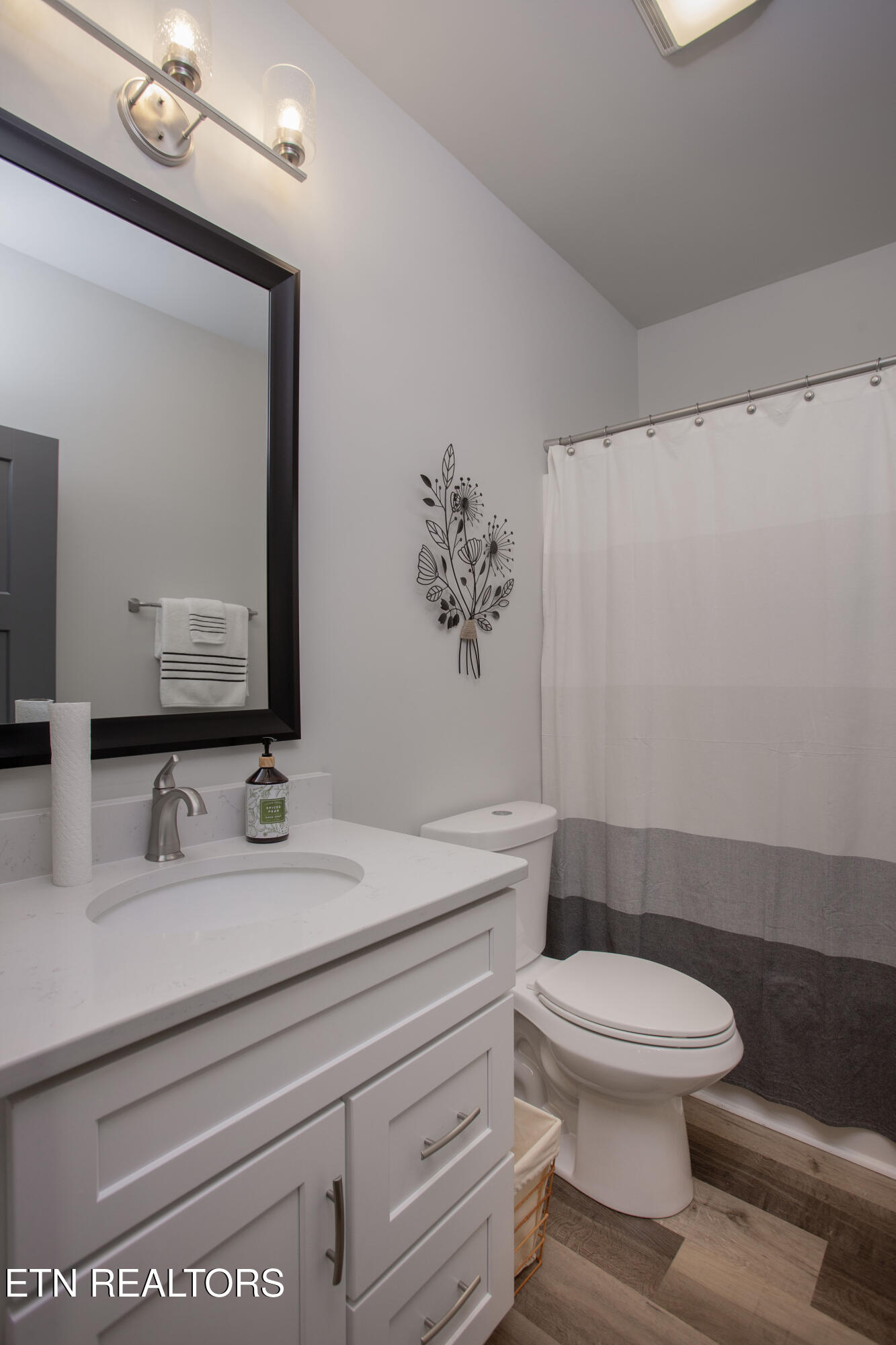 986 Meadow Walk Lane Lenoir City TN 37772