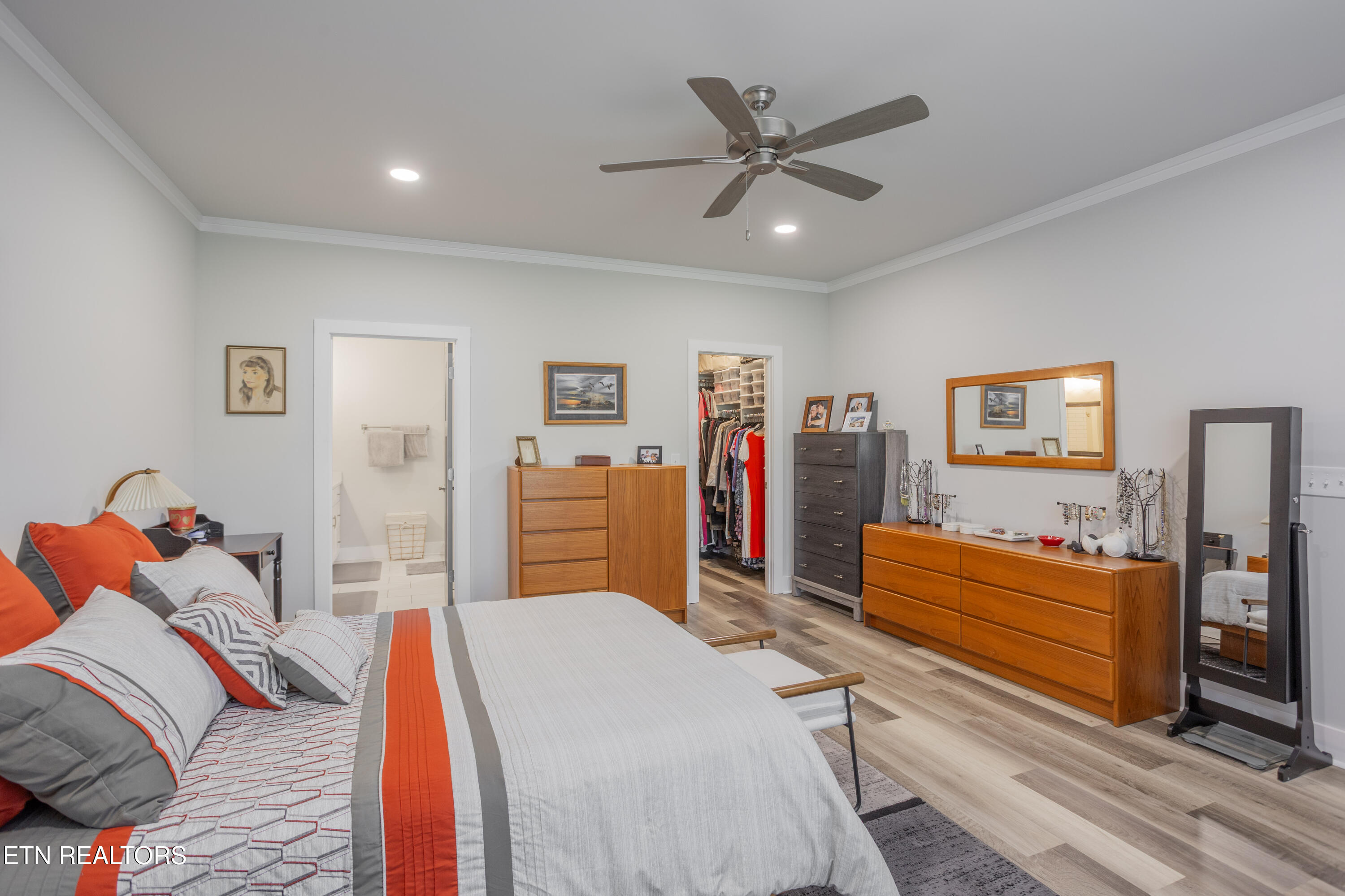 986 Meadow Walk Lane Lenoir City TN 37772
