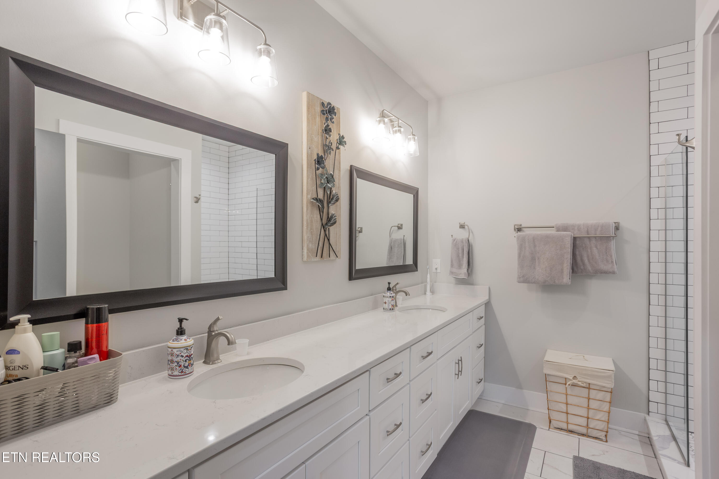 986 Meadow Walk Lane Lenoir City TN 37772