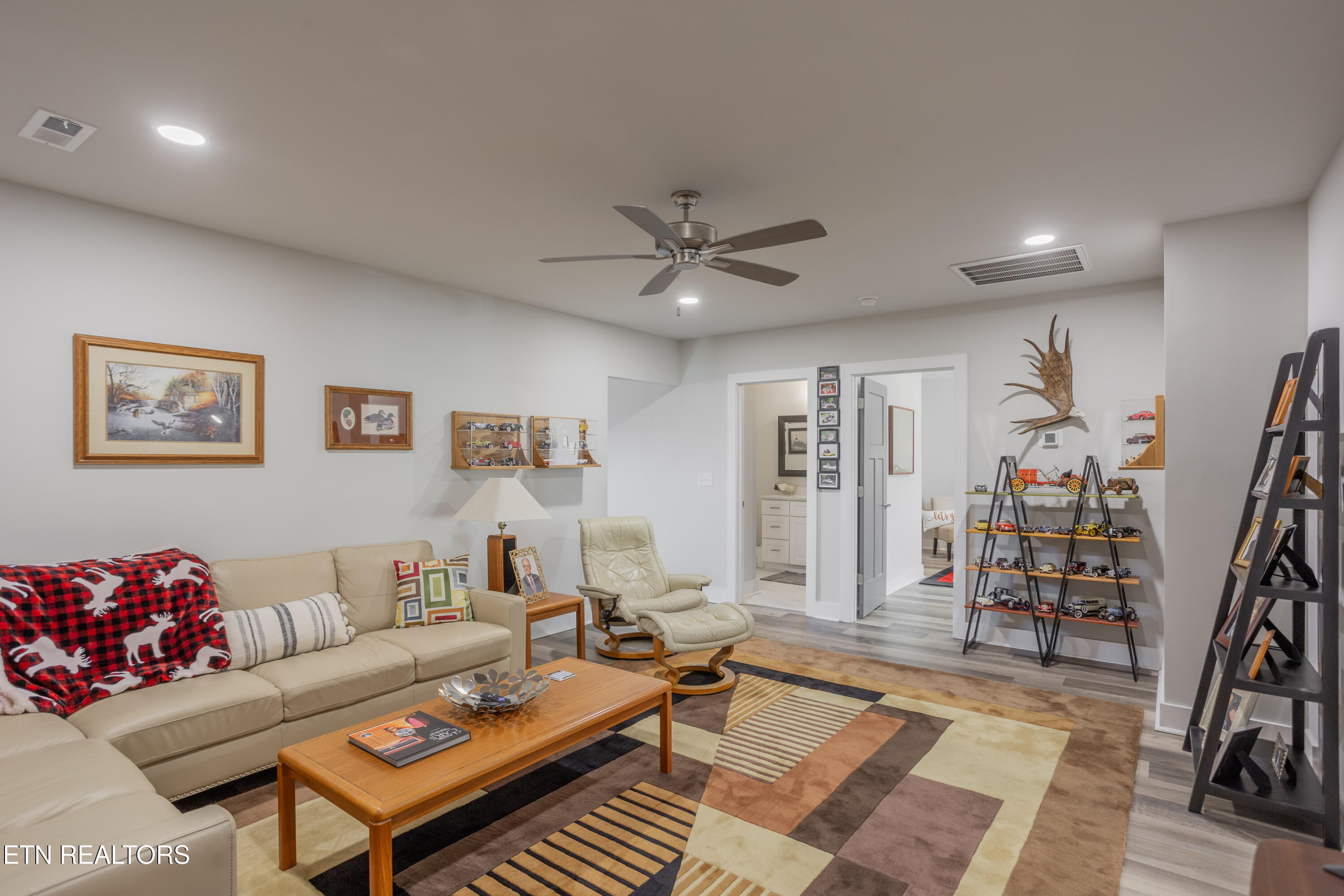 986 Meadow Walk Lane Lenoir City TN 37772