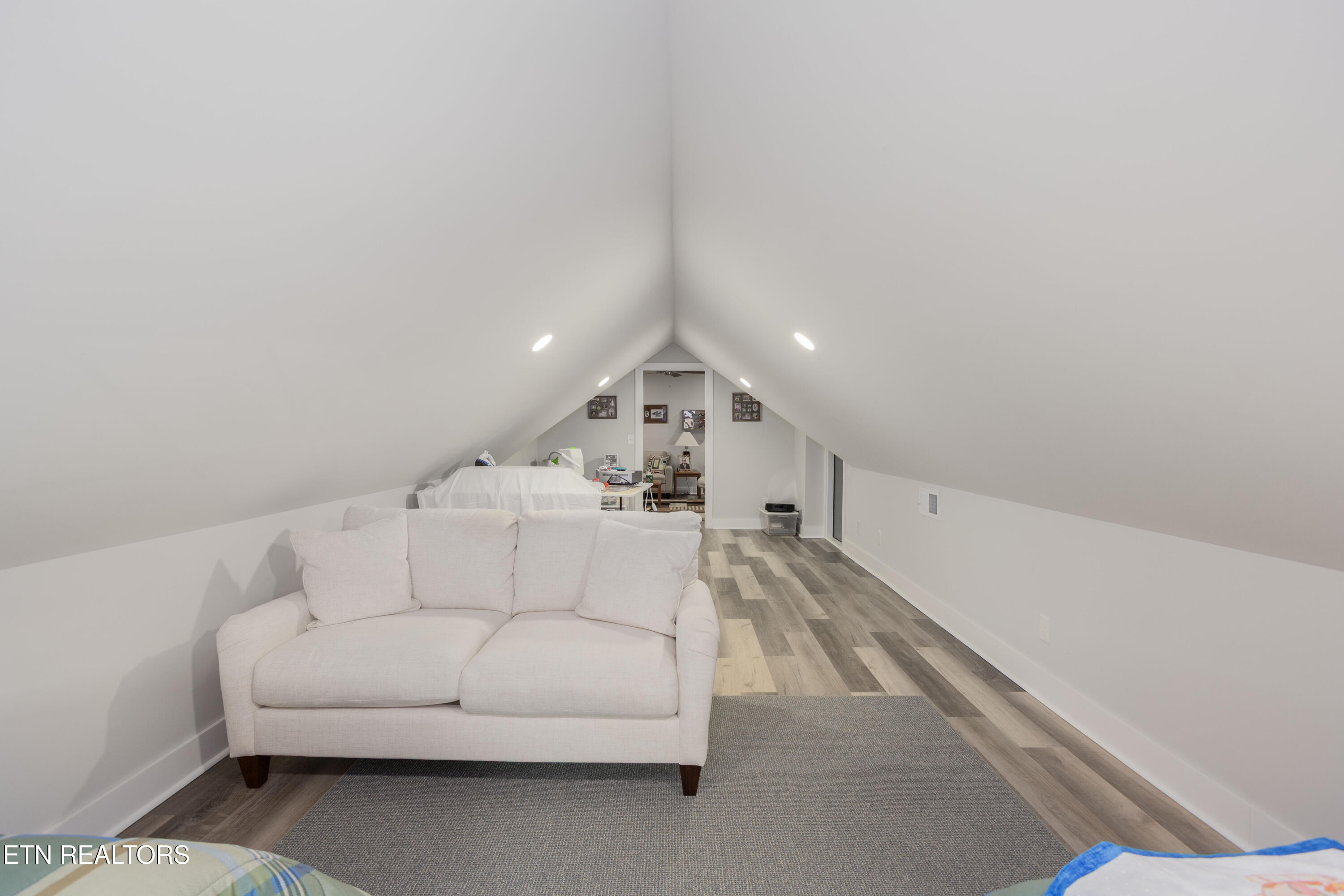 986 Meadow Walk Lane Lenoir City TN 37772