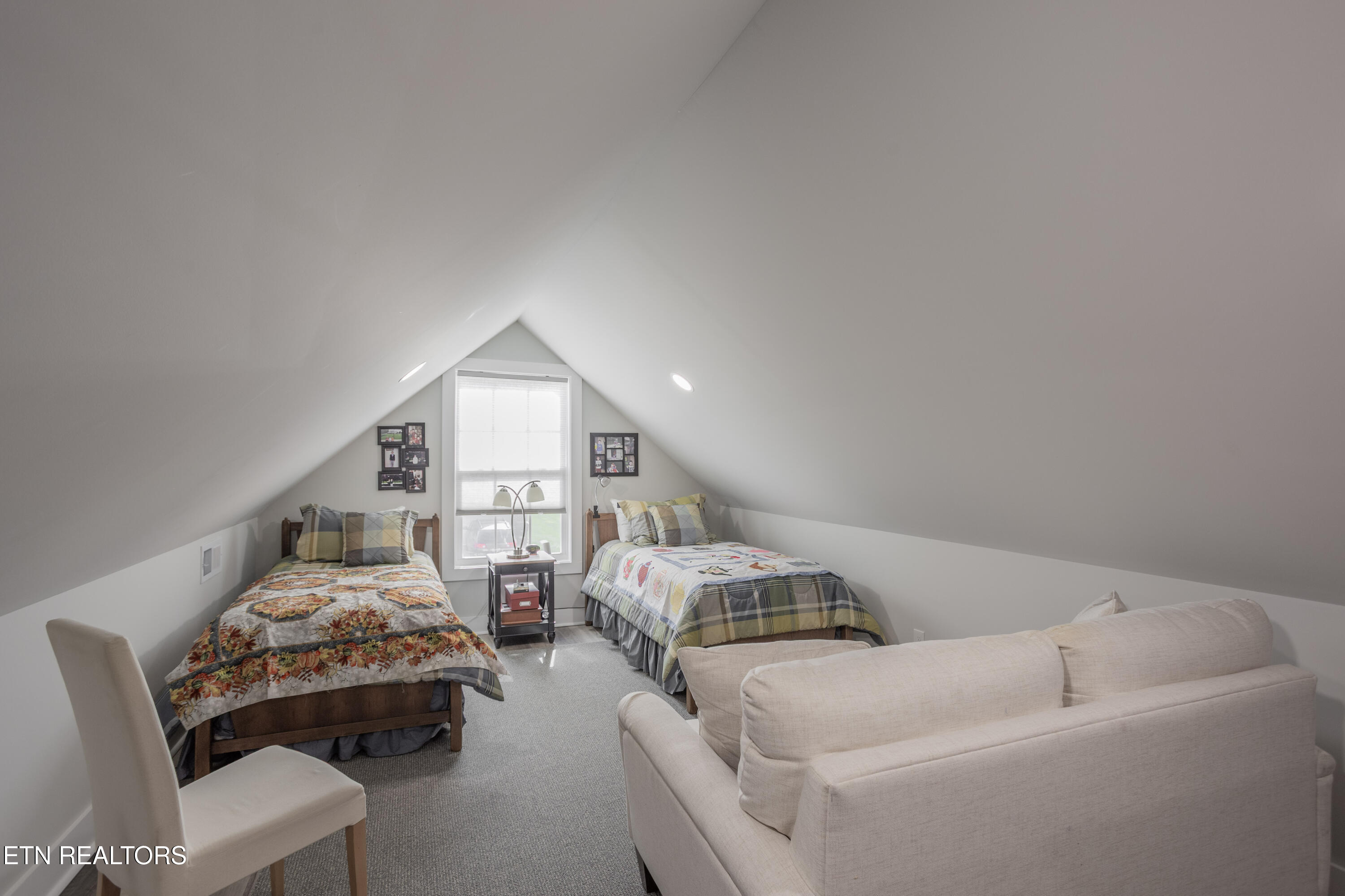 986 Meadow Walk Lane Lenoir City TN 37772
