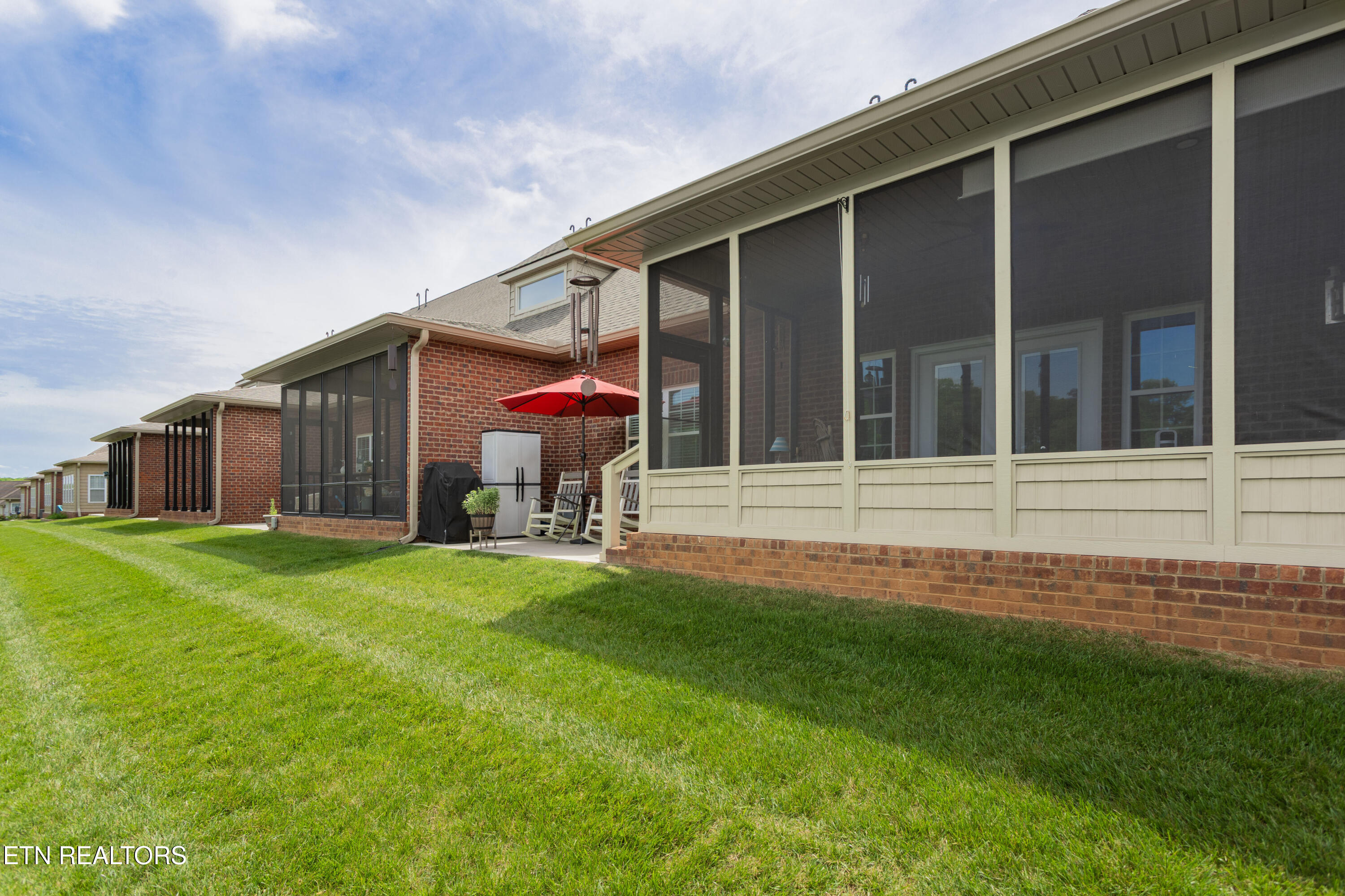 986 Meadow Walk Lane Lenoir City TN 37772
