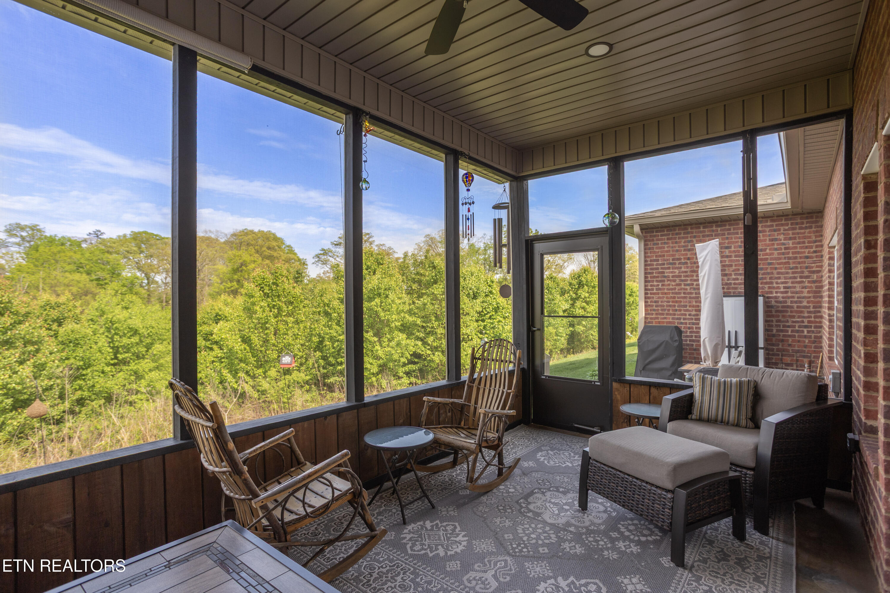 986 Meadow Walk Lane Lenoir City TN 37772