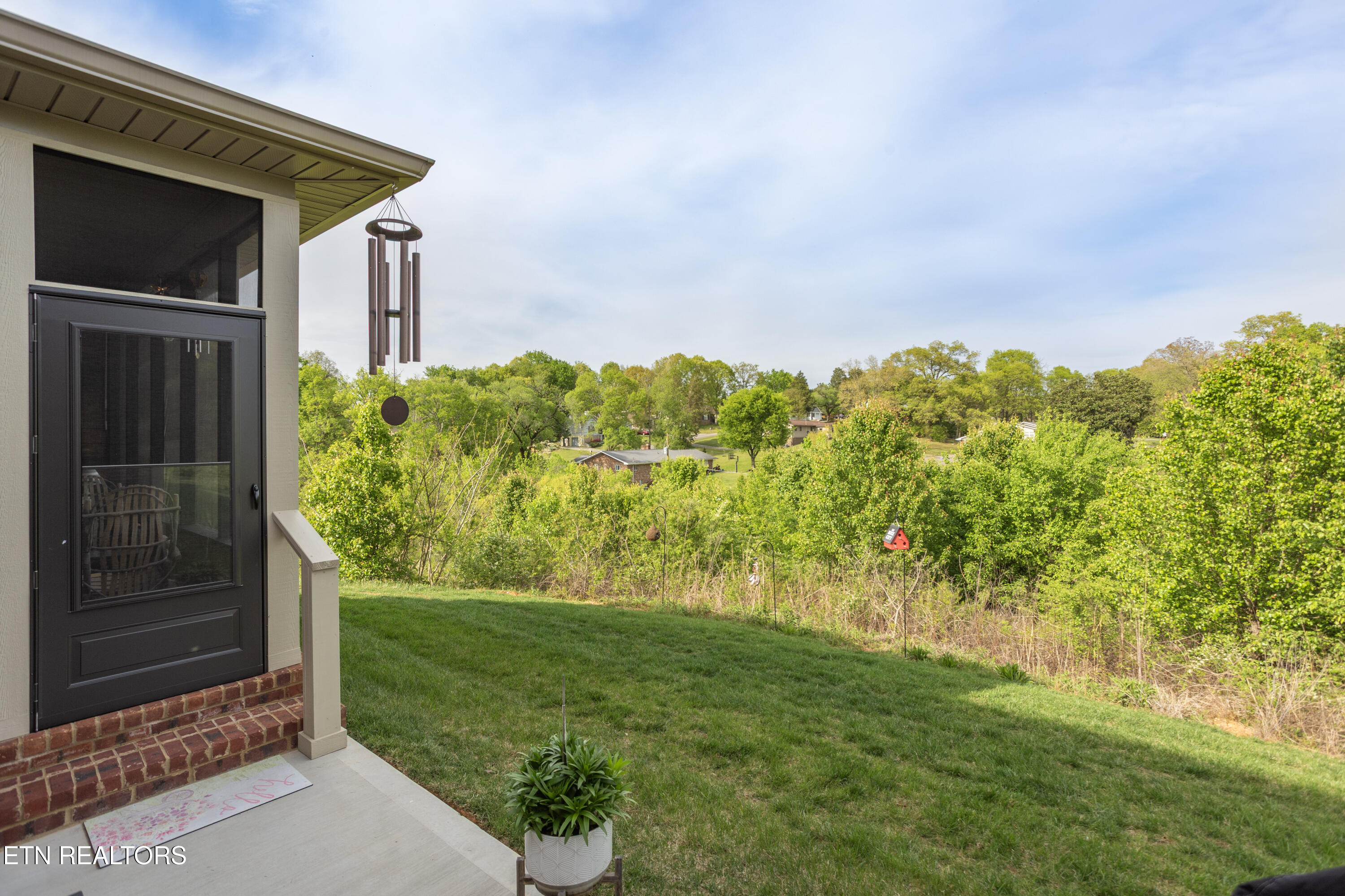 986 Meadow Walk Lane Lenoir City TN 37772