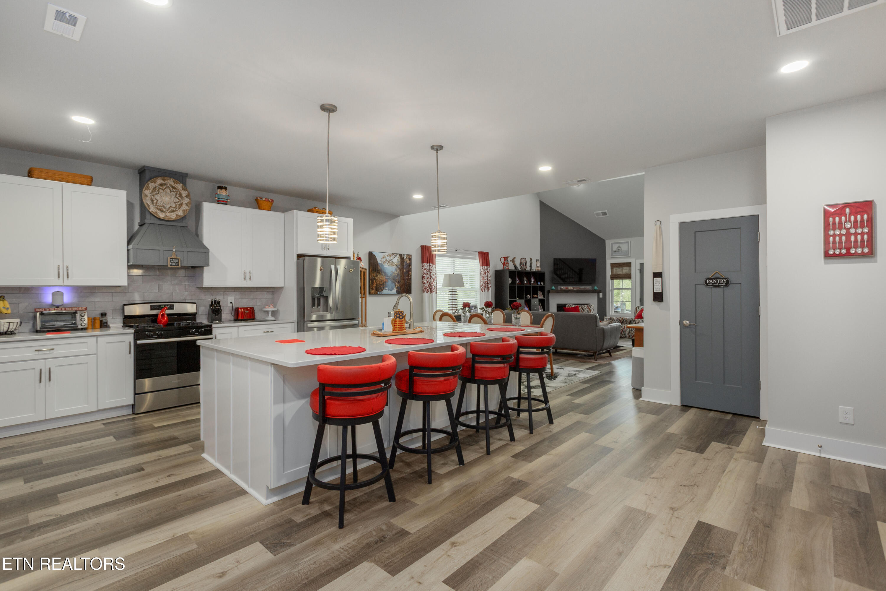 986 Meadow Walk Lane Lenoir City TN 37772