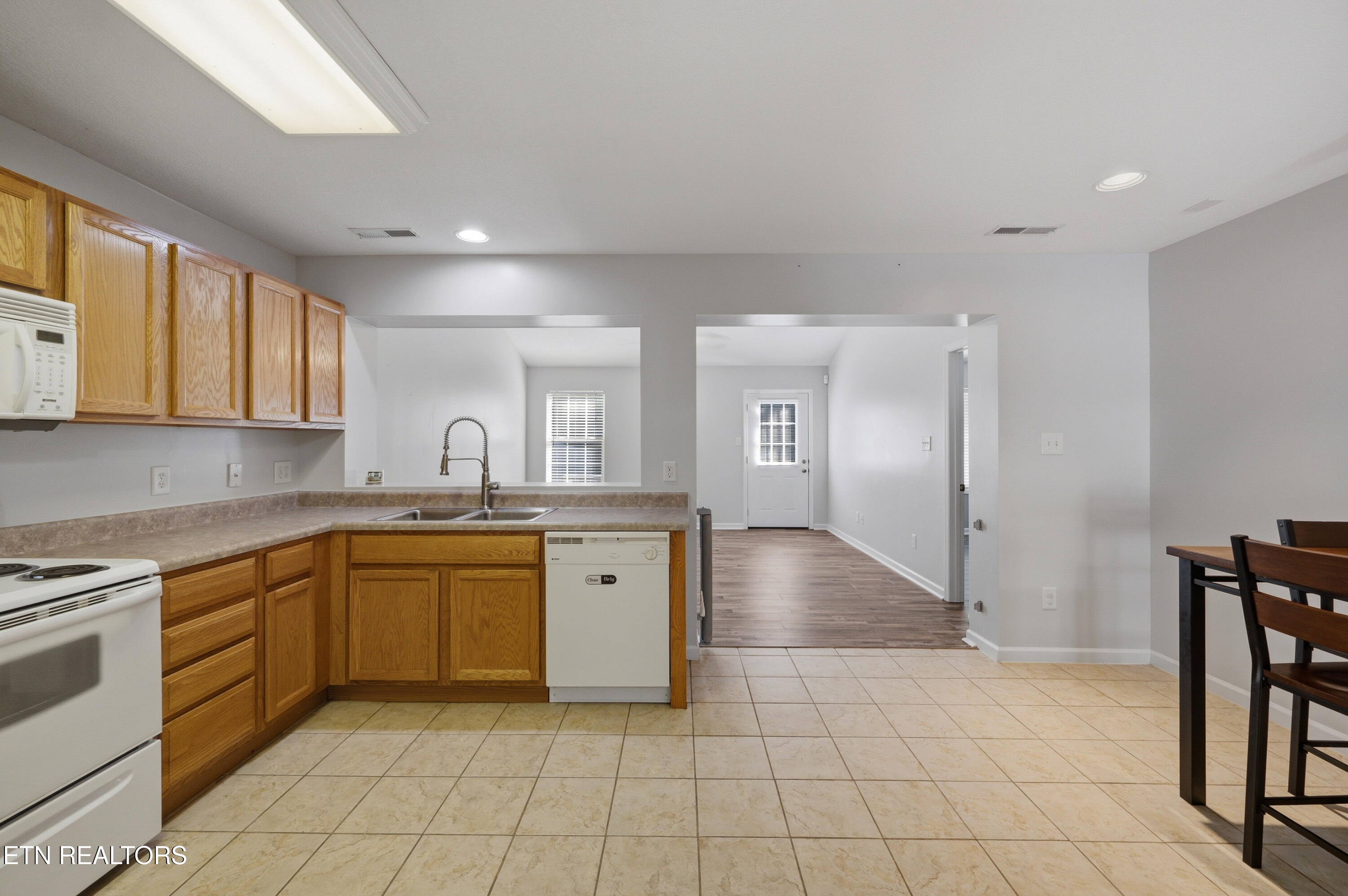 6946 La Christa Way Knoxville TN 37921