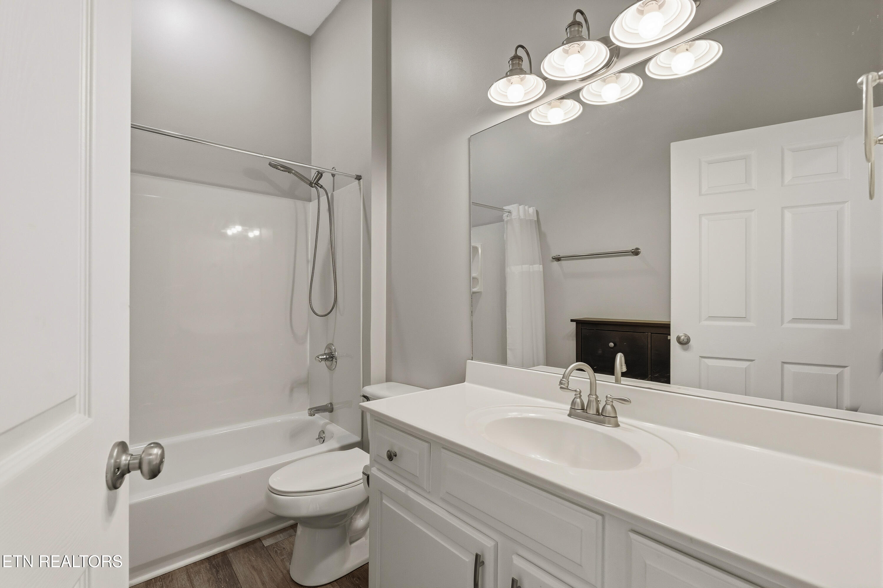 565 Rarity Bay Parkway Vonore TN 37885