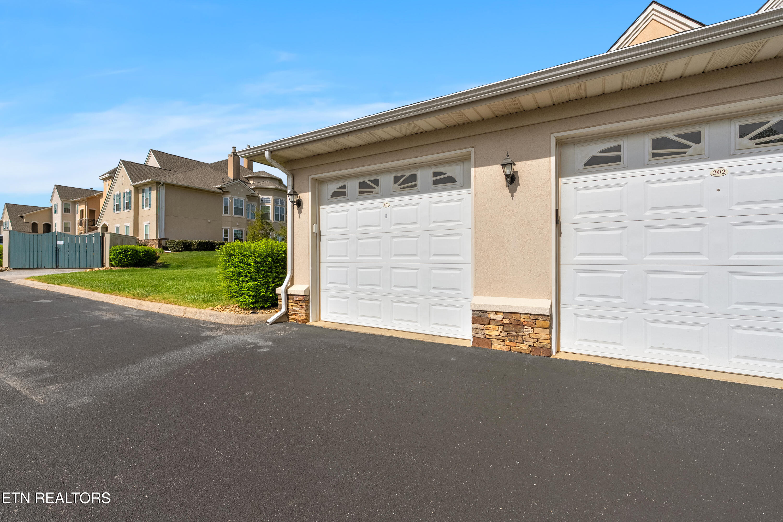 565 Rarity Bay Parkway Vonore TN 37885