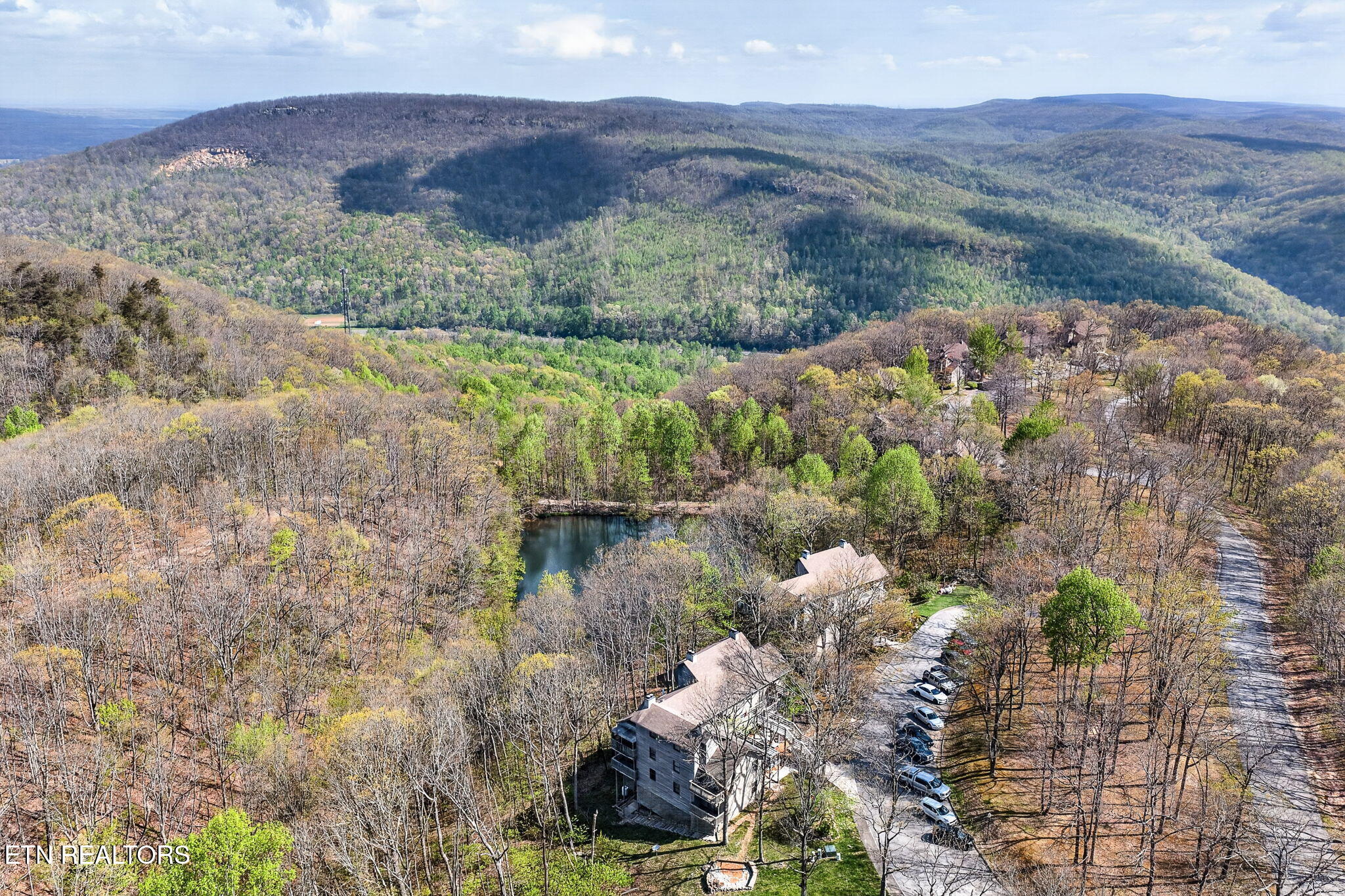 145 Moytoy Road Crab Orchard TN 37723