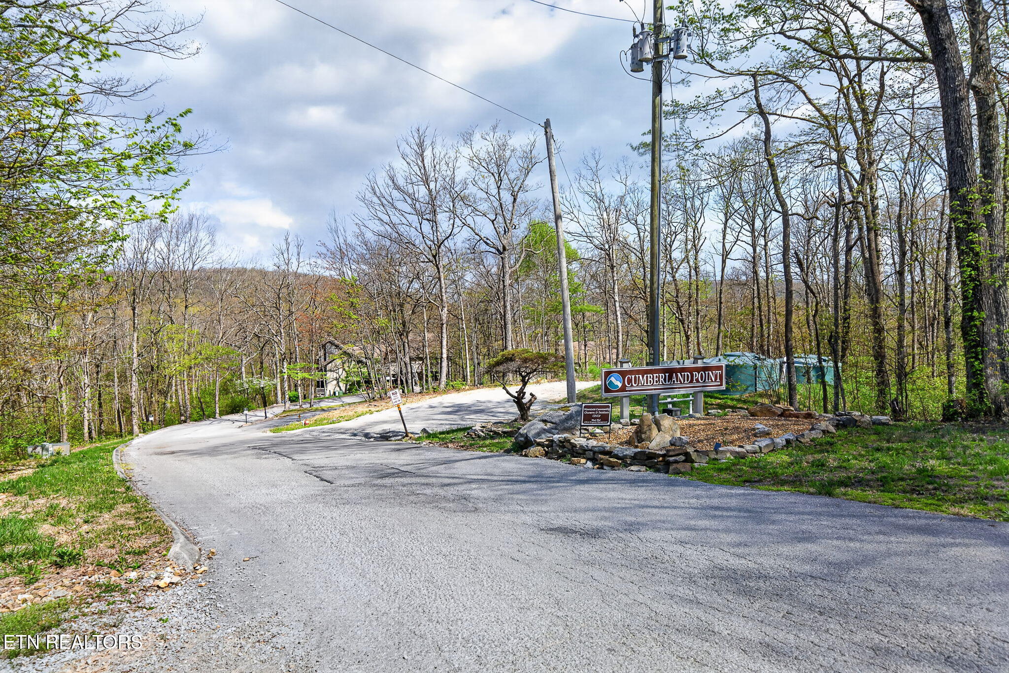 145 Moytoy Road Crab Orchard TN 37723