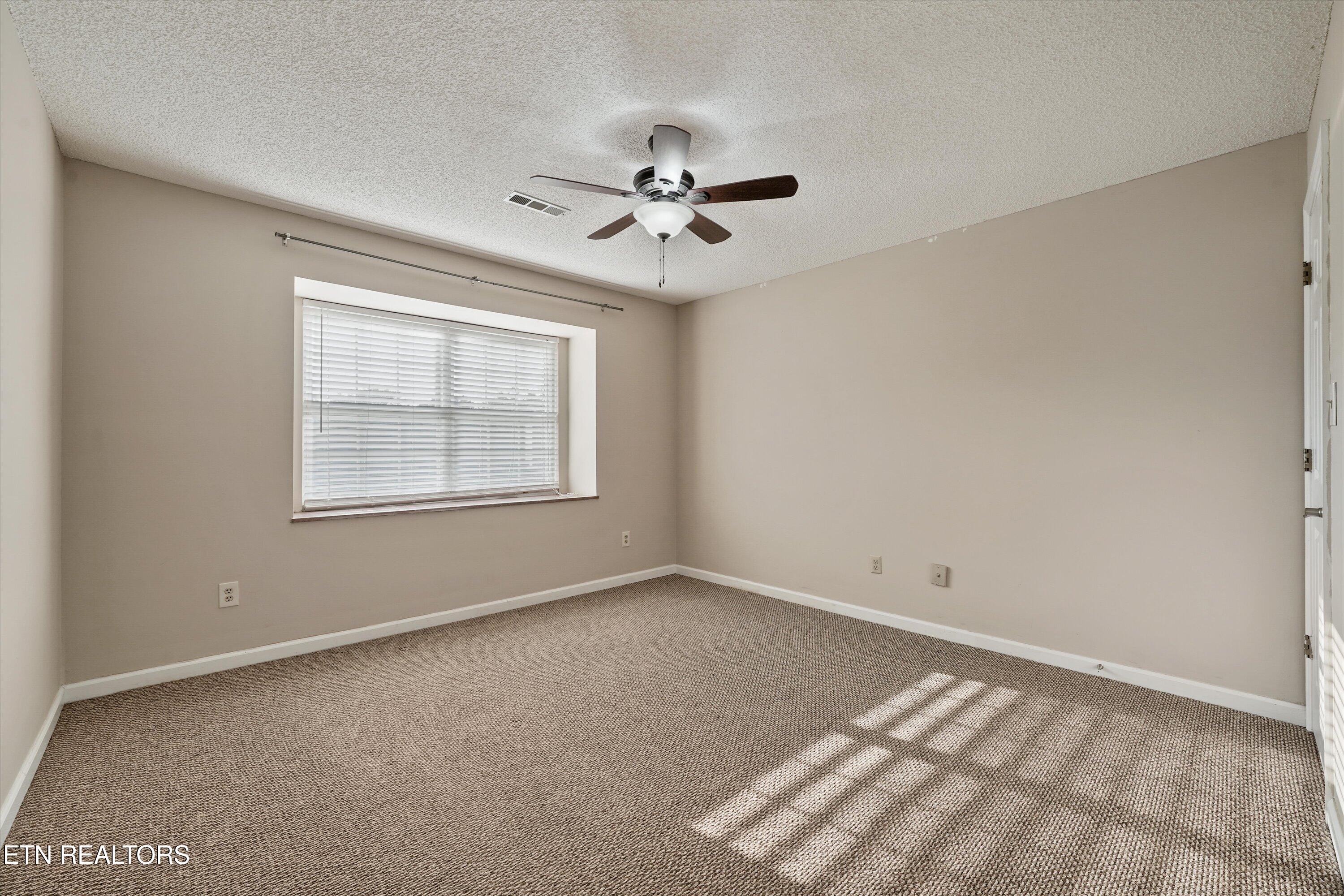 5032 Griffins Gate Lane Knoxville TN 37912