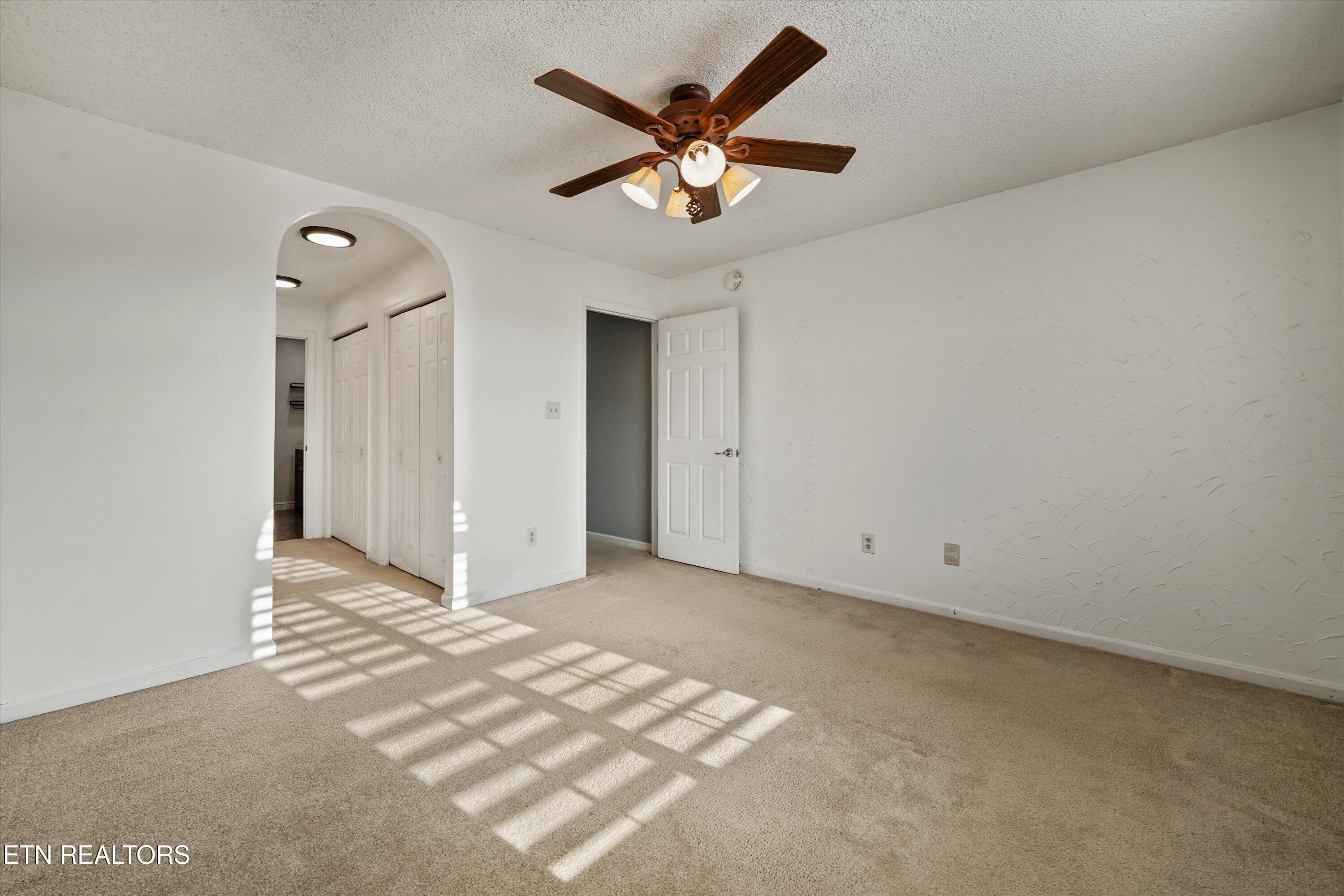5032 Griffins Gate Lane Knoxville TN 37912