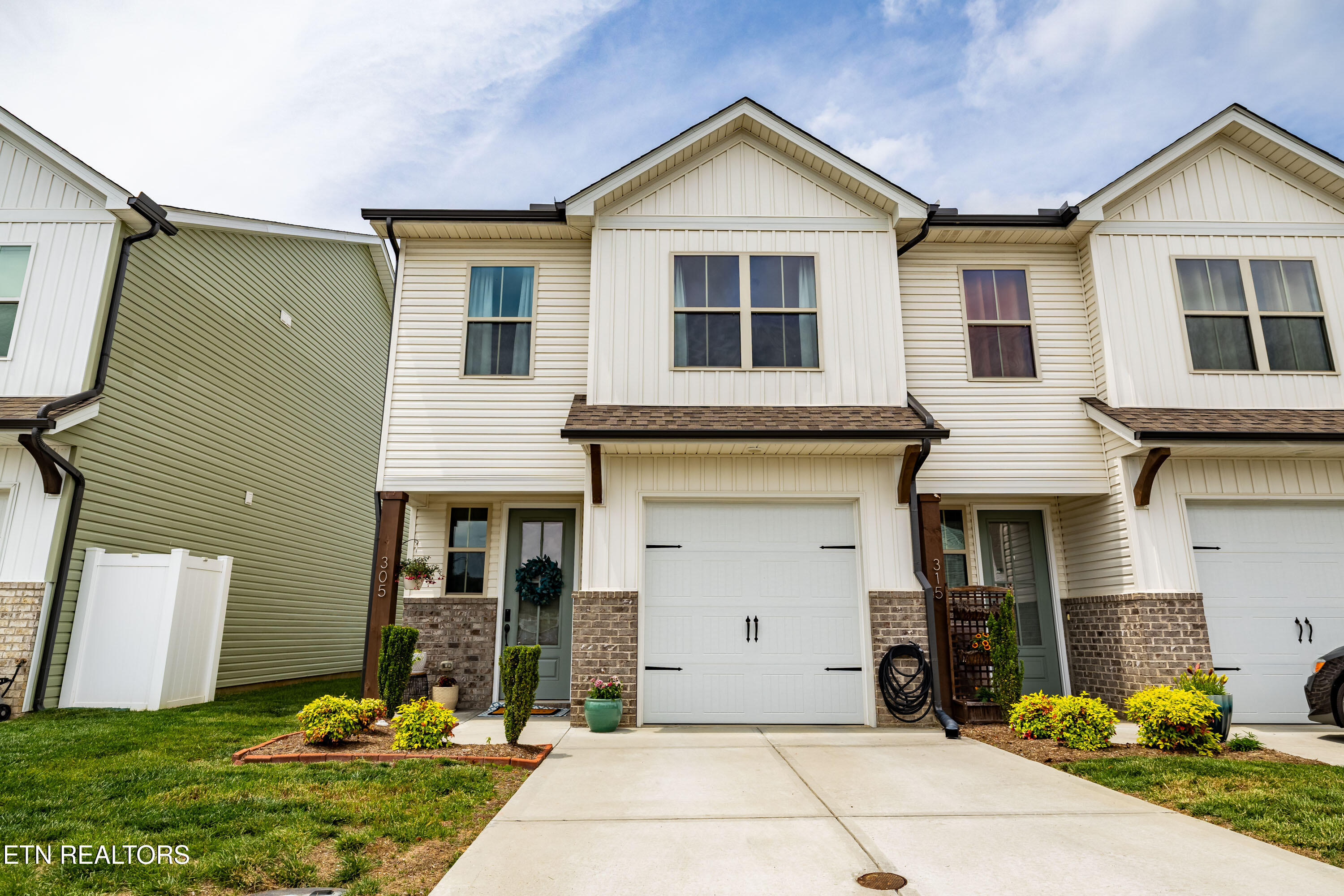 Lenoir City TN, 305 Harper Village Way